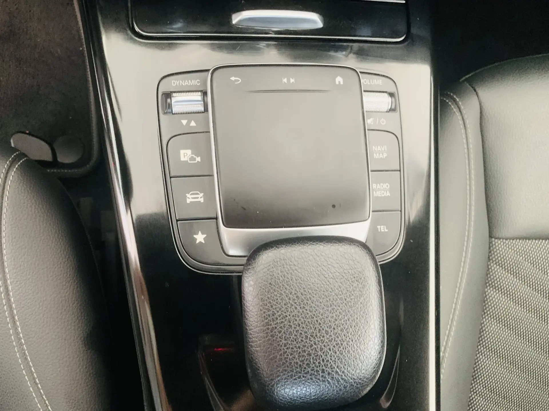 Mercedes-Benz CLA 250 e Progressive 28