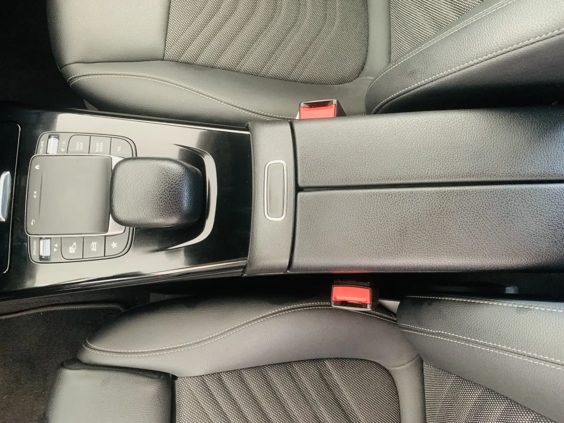 Mercedes-Benz CLA 250 e Progressive 29