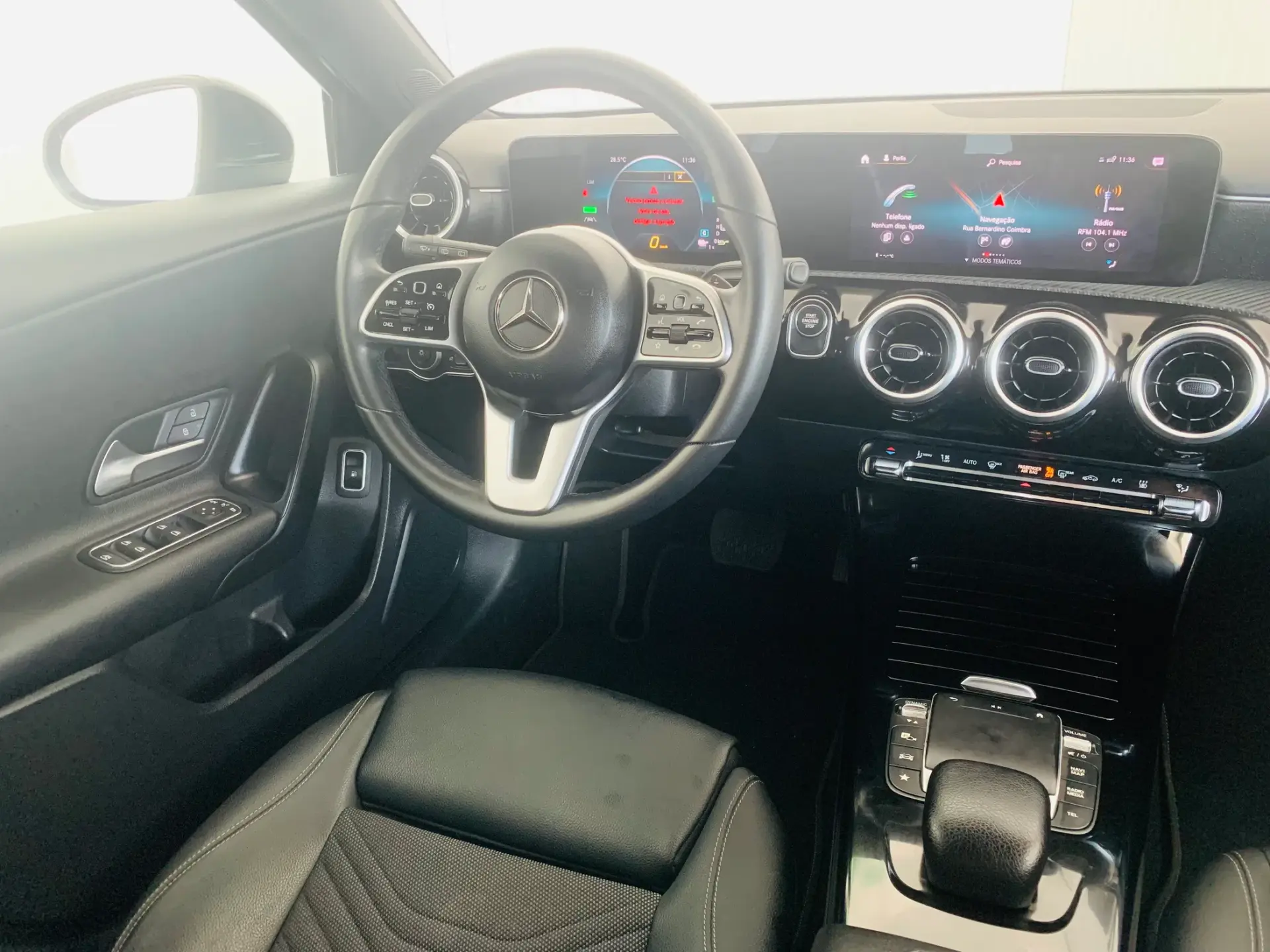 Mercedes-Benz CLA 250 e Progressive 33