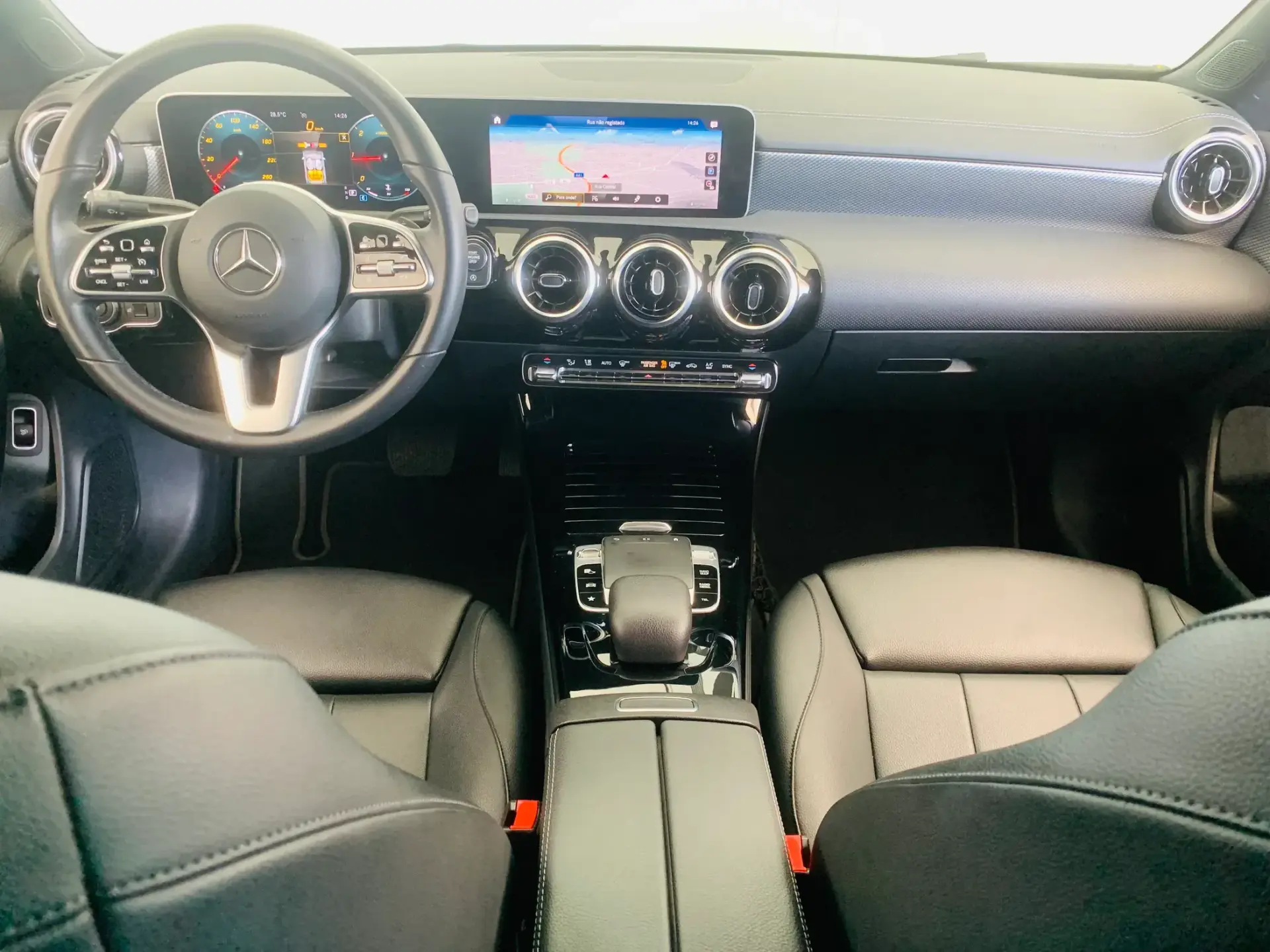 Mercedes-Benz CLA 180 d 7G-DCT Edition 1 34