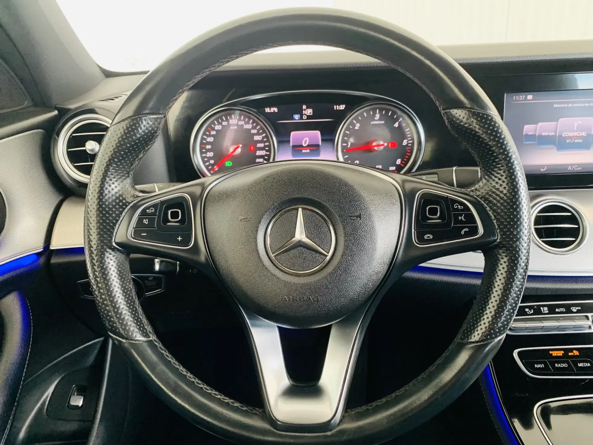 Mercedes-Benz E 220 d Avantgarde 12