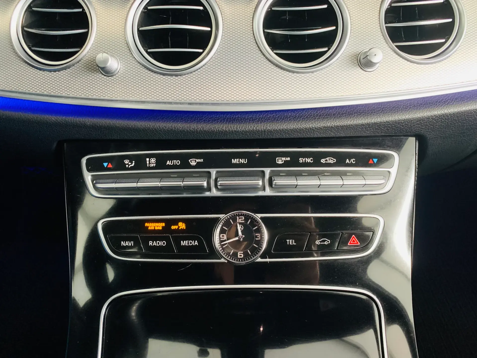 Mercedes-Benz E 220 d Avantgarde 22