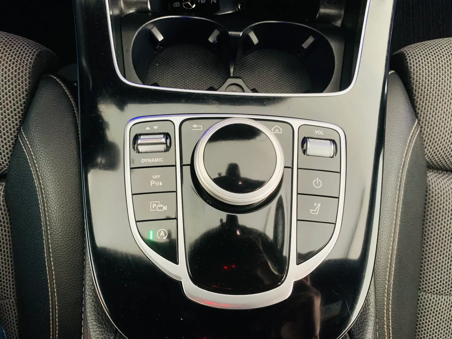 Mercedes-Benz E 220 d Avantgarde 24