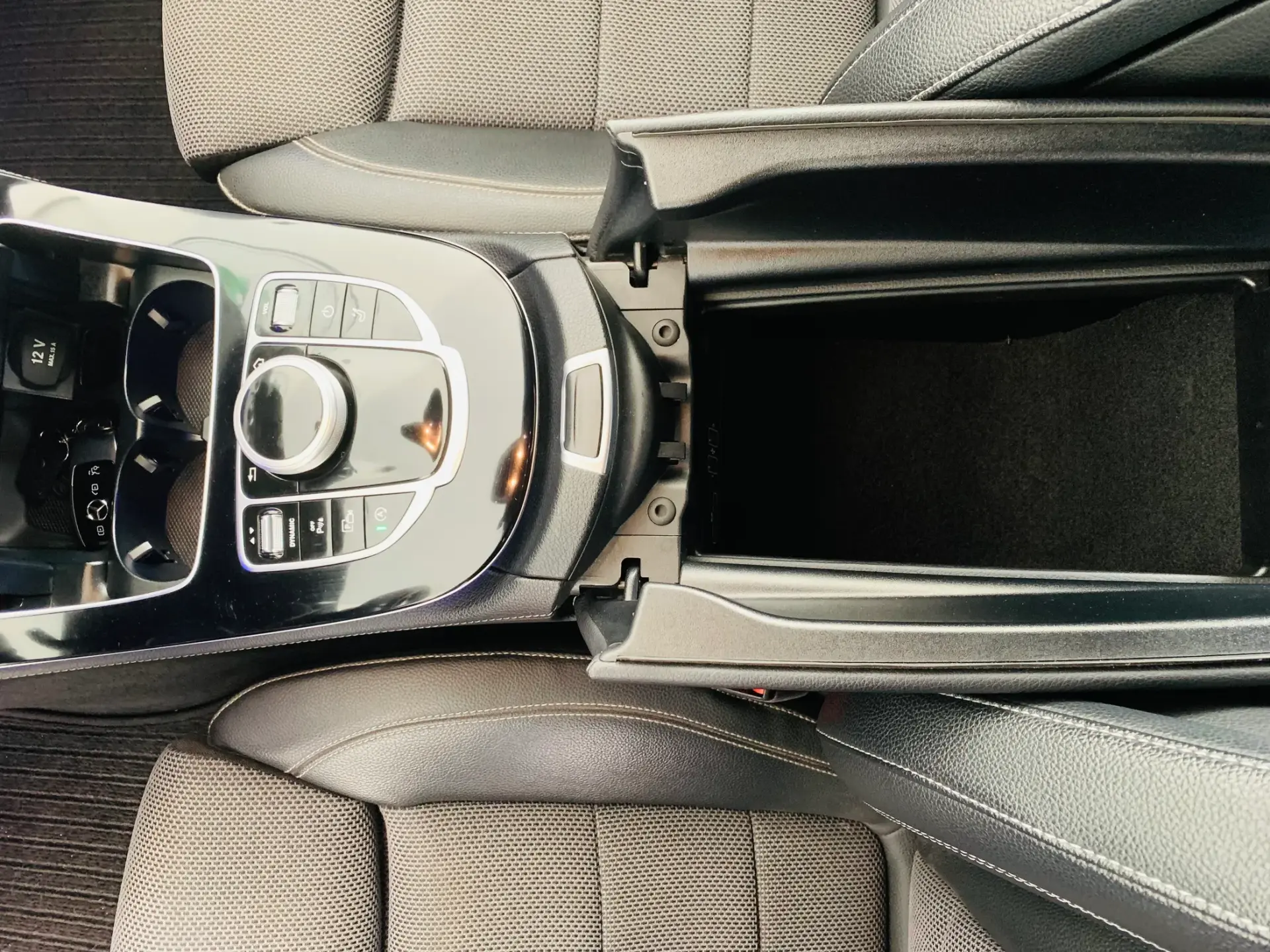 Mercedes-Benz E 220 d Avantgarde 25