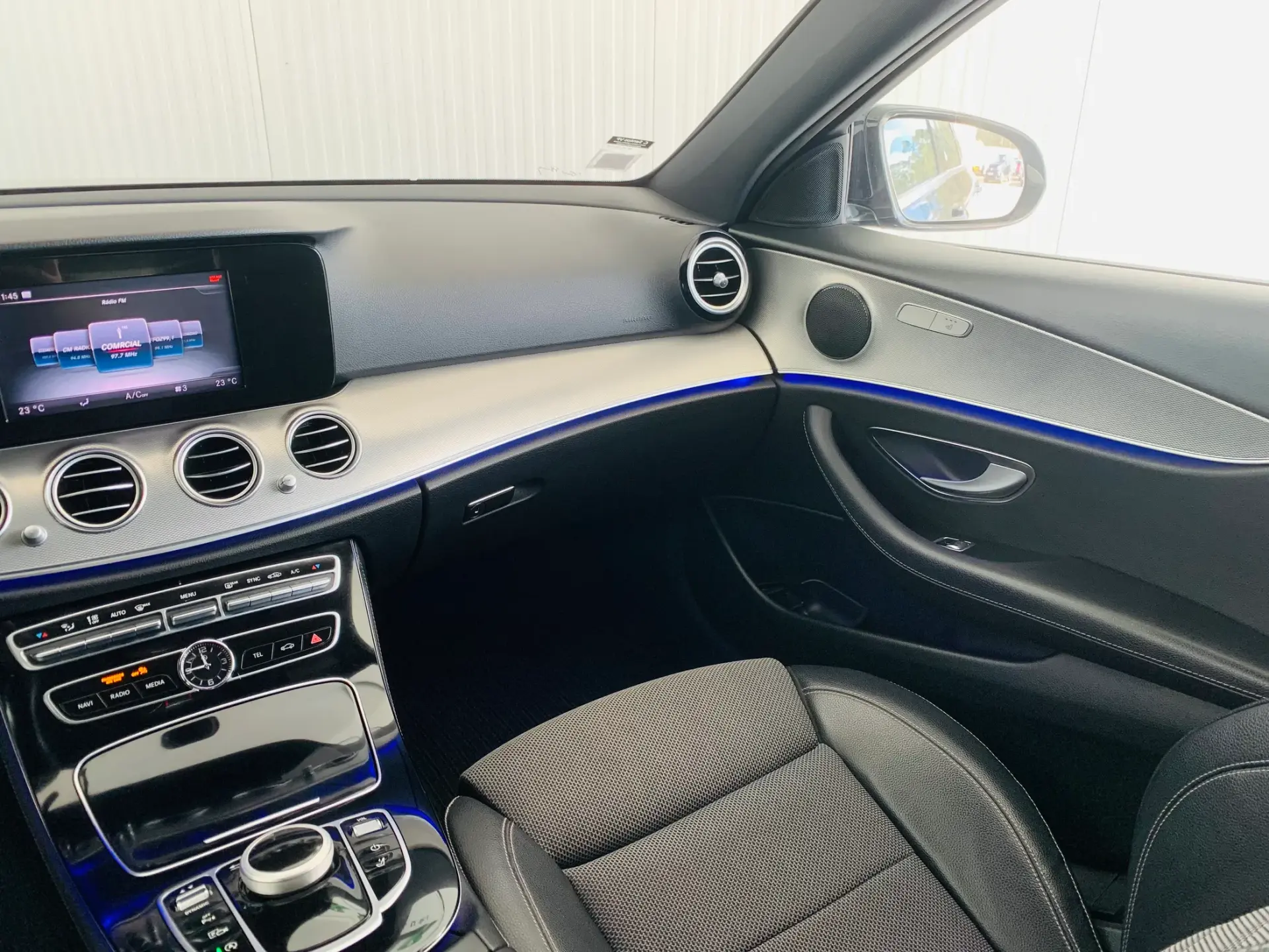 Mercedes-Benz E 220 d Avantgarde 30