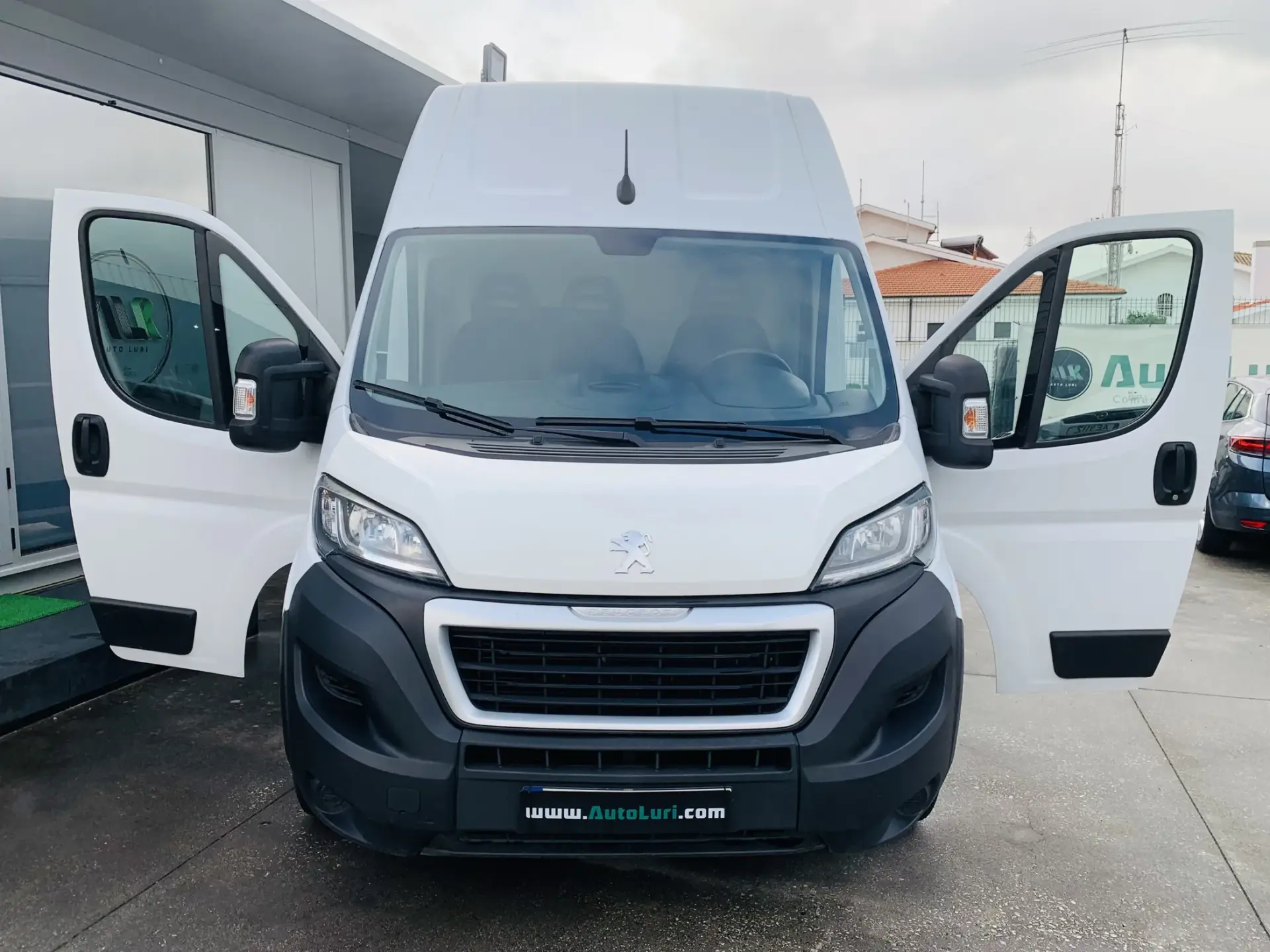 Peugeot Boxer 2.2 BlueHDi 335 L3 CD 26