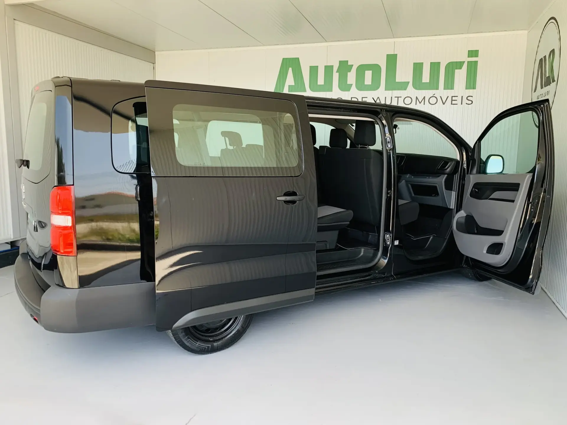 Peugeot Expert 1.5 BlueHDi L2H1 Semi-Vidrado 7