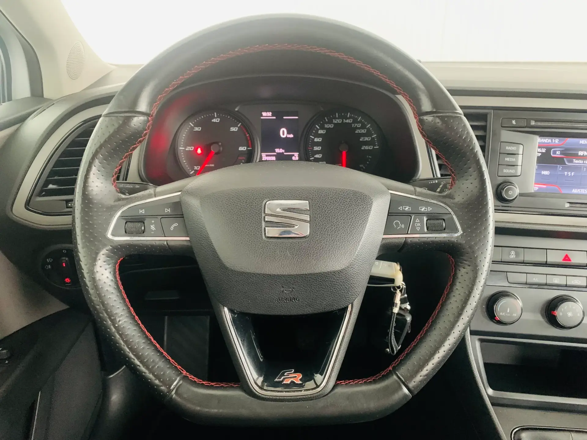 SEAT Leon 1.6 TDI Style Ecomotive 10