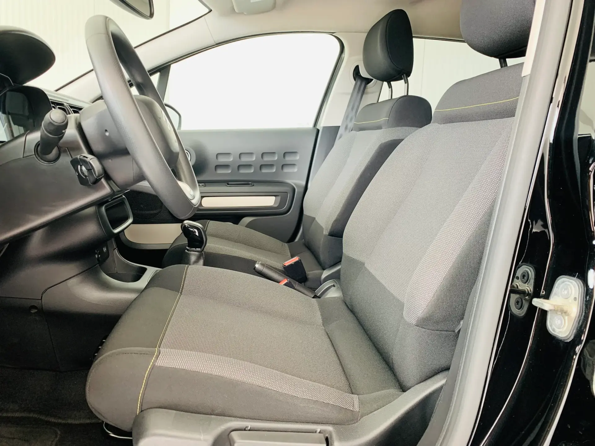 Citroën C3 1.2 PureTech Shine 8