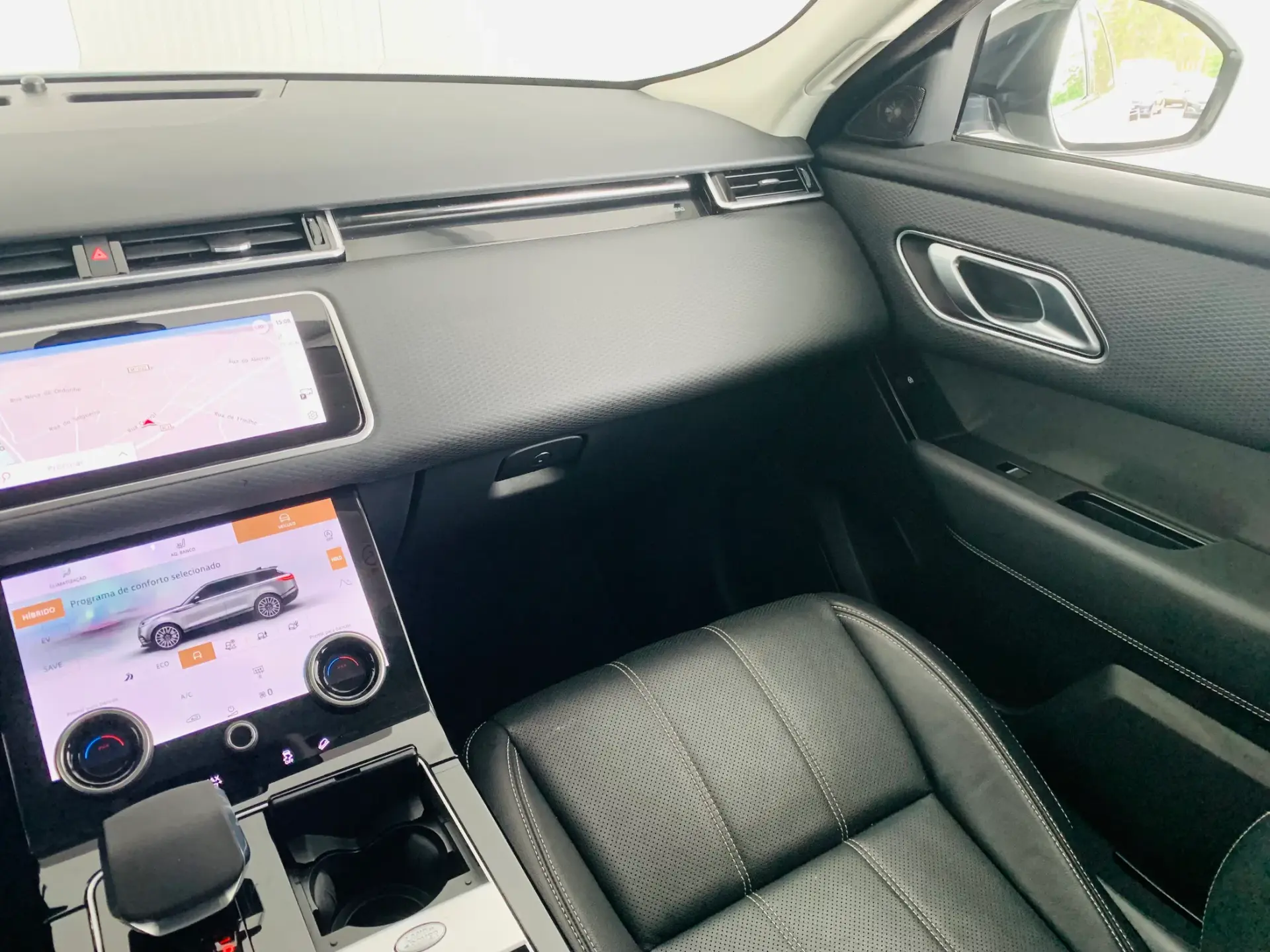 Land Rover Range Rover Velar 2.0 P400e AWD S 38