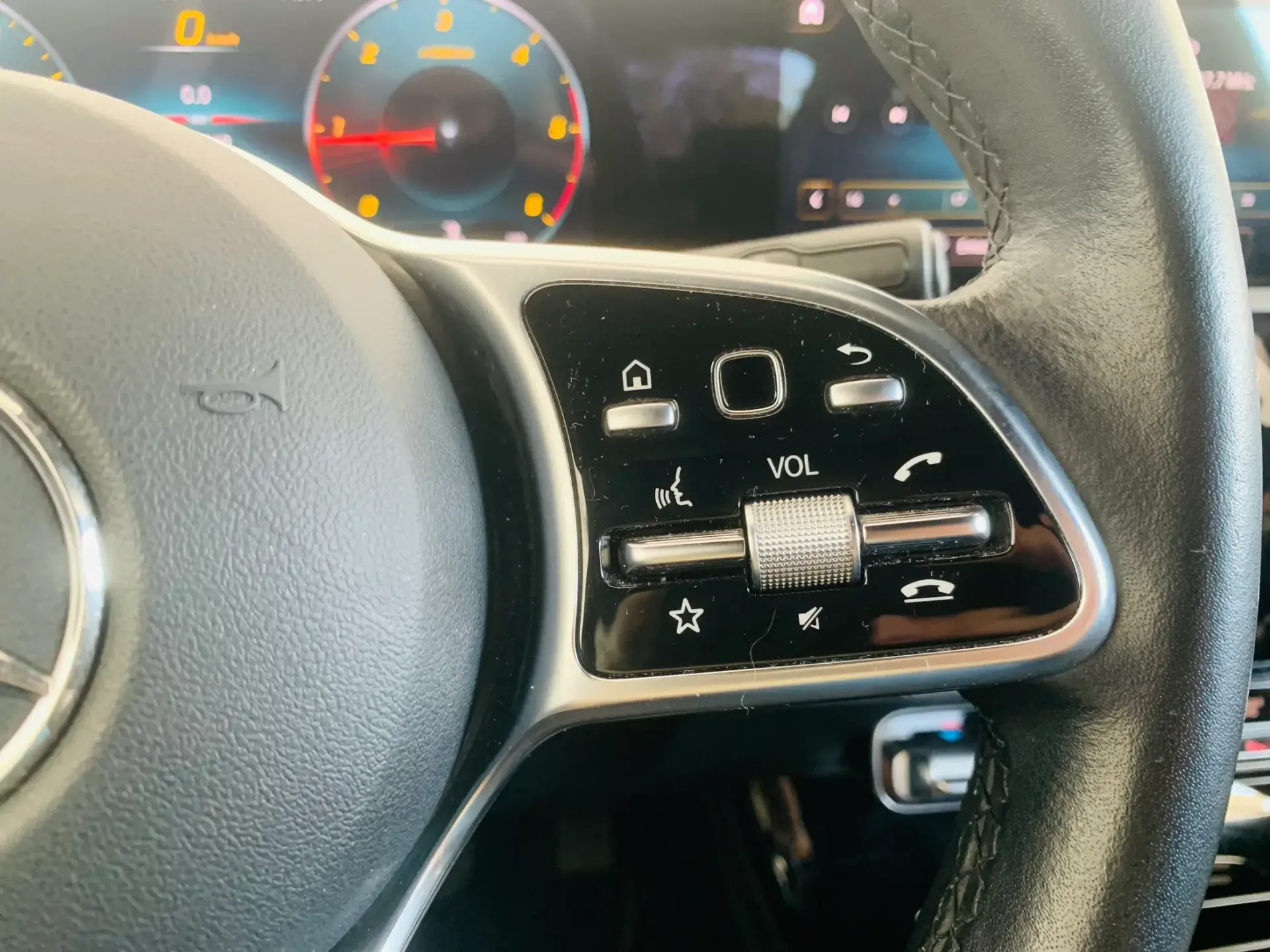 Mercedes-Benz CLA 180 d 7G-DCT Edition 1 13