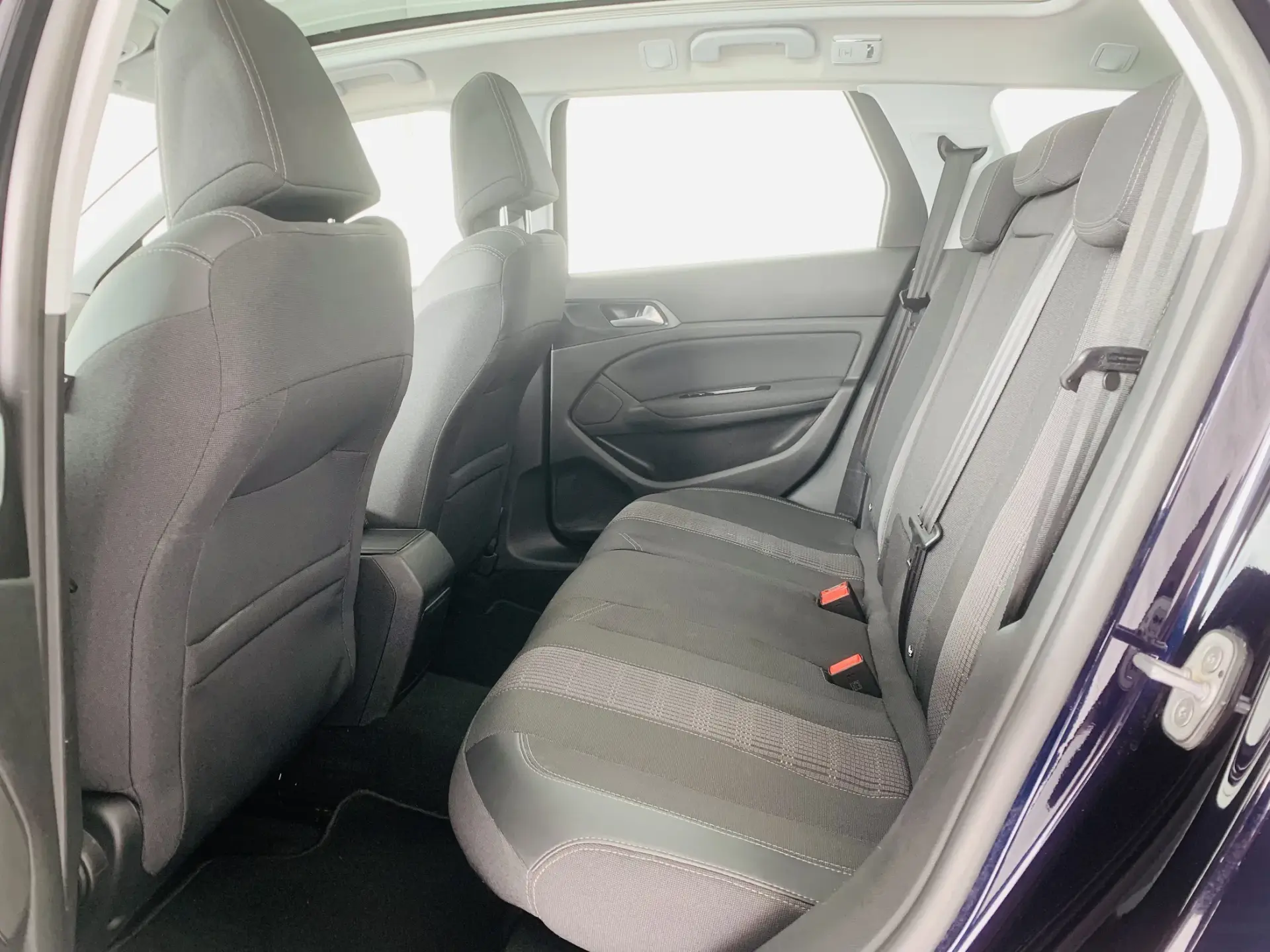 Peugeot 308 SW 1.5 BlueHDi Allure 29