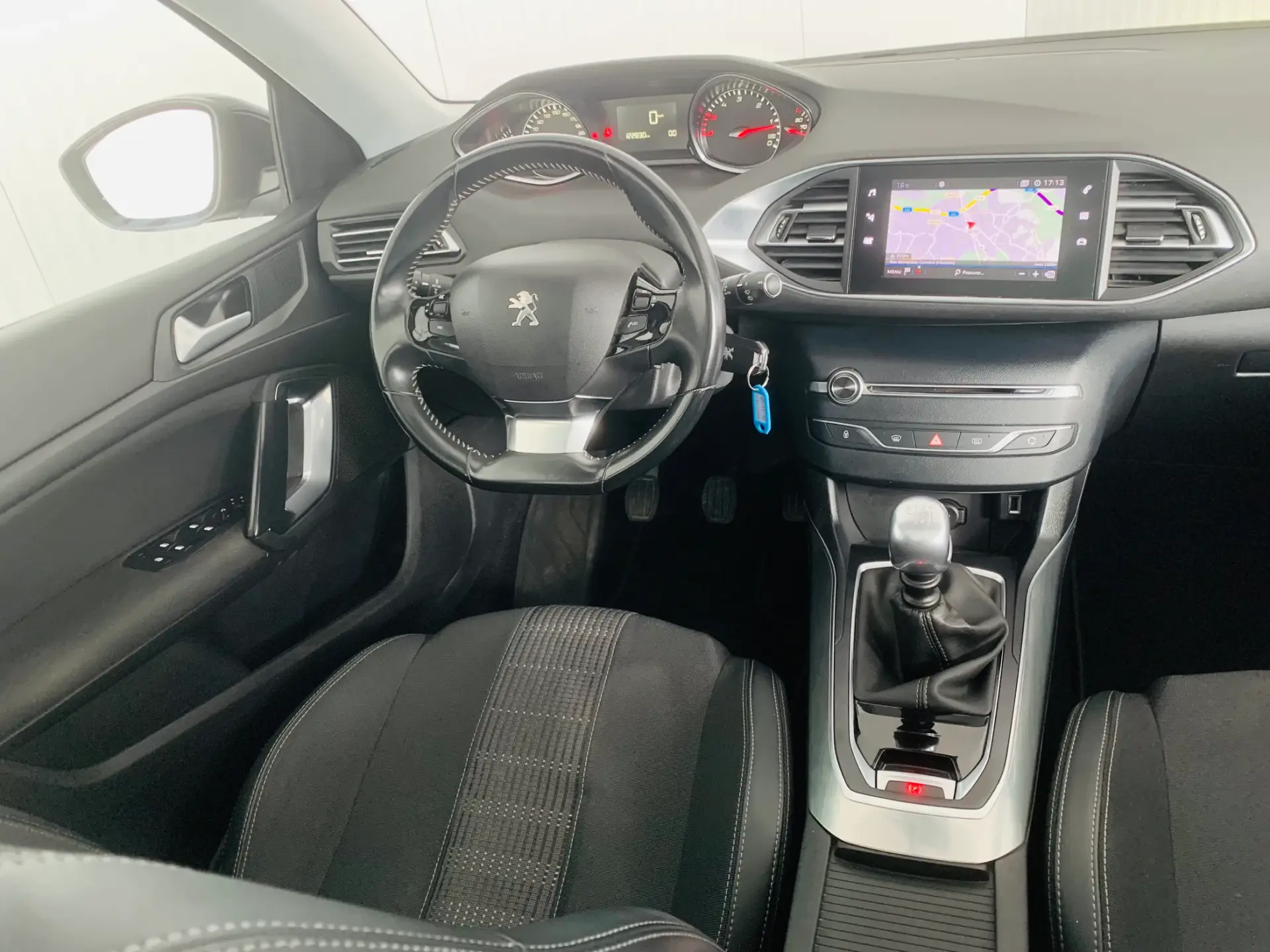 Peugeot 308 SW 1.5 BlueHDi Allure 31