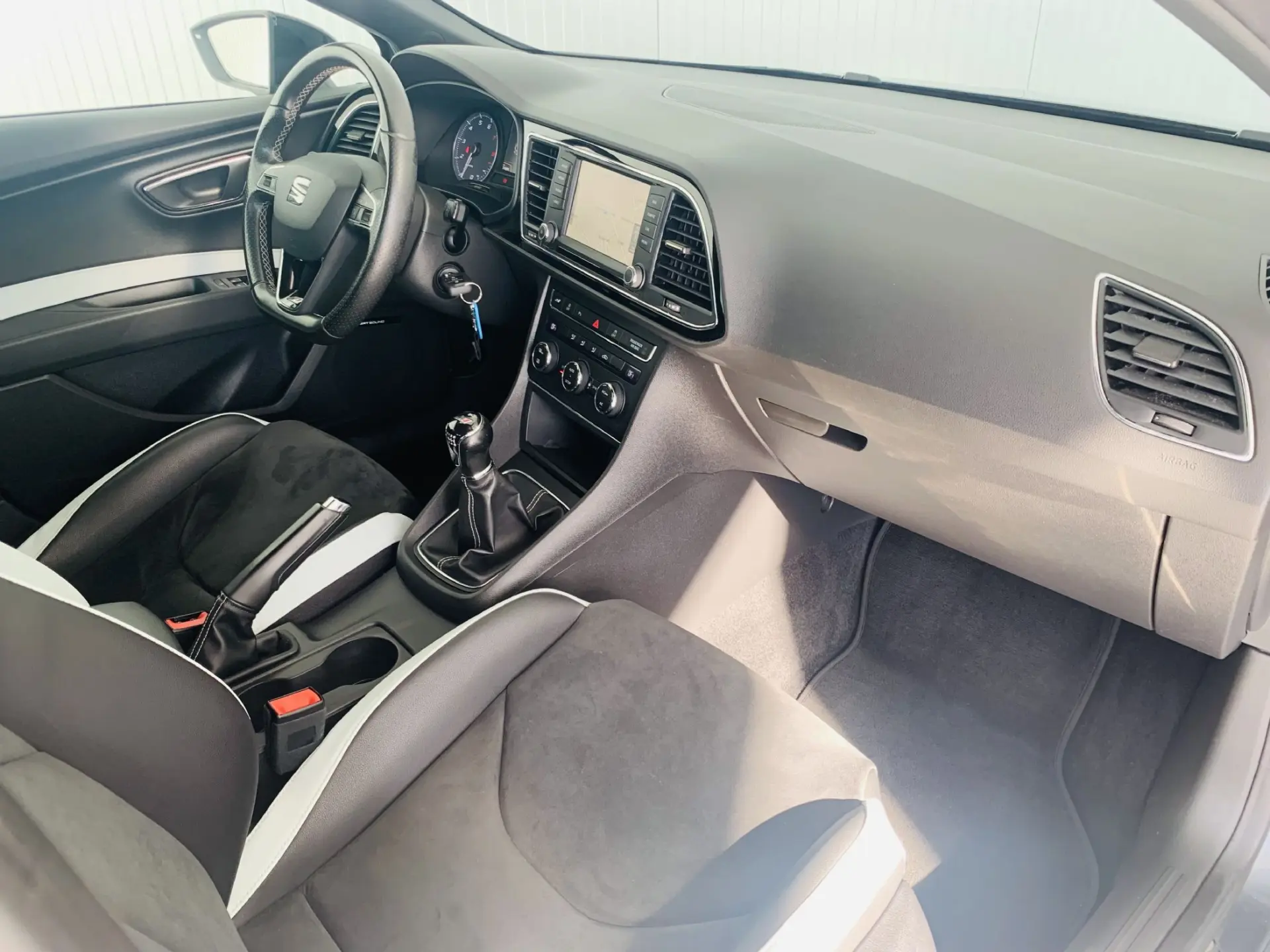 SEAT Leon ST Outro 40