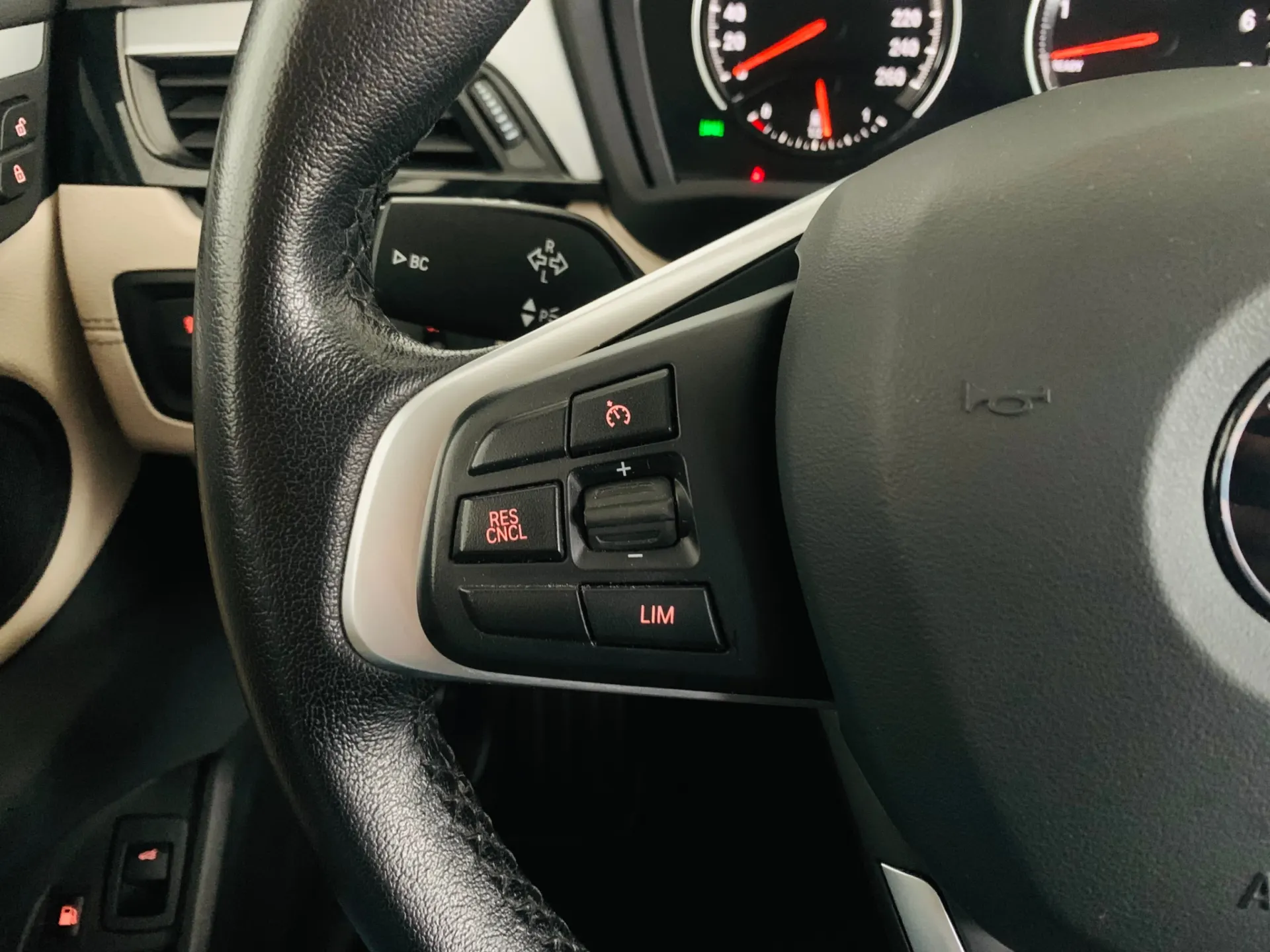 BMW X2 25 e xDrive 14