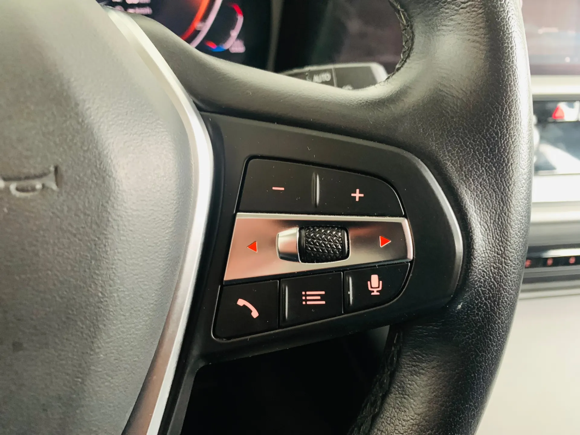 BMW 318 d Touring Auto 14