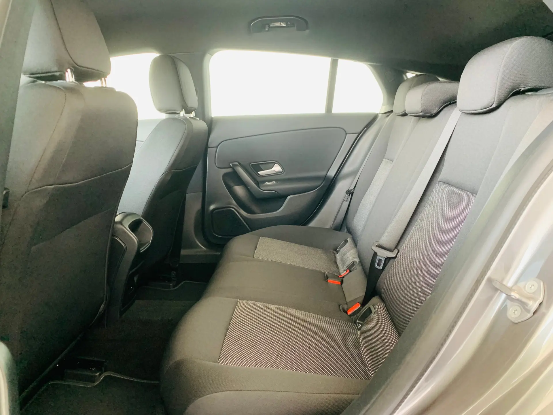 Mercedes-Benz CLA 180 7G-DCT Progressive 30