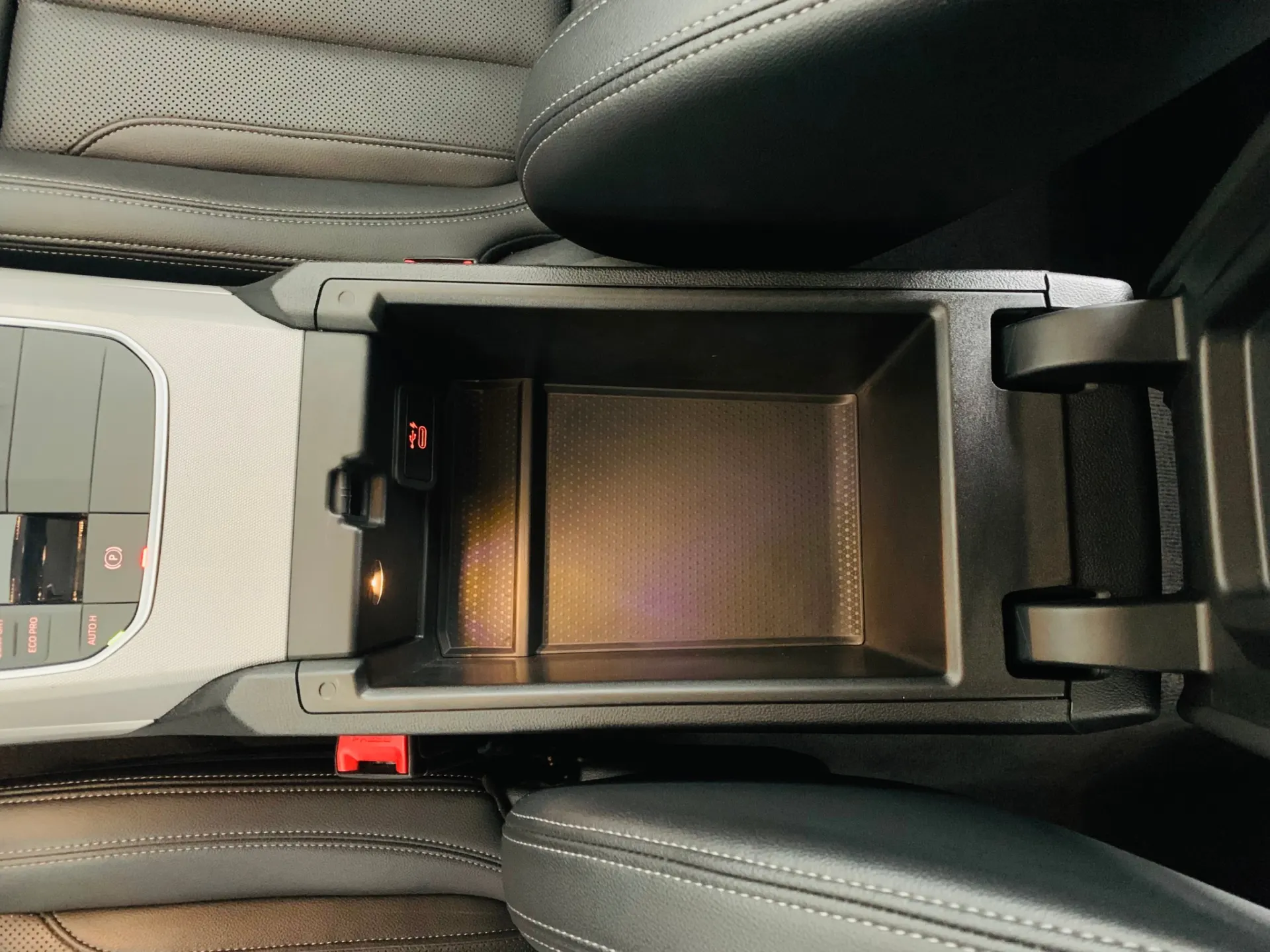 BMW 318 d Touring Auto 38