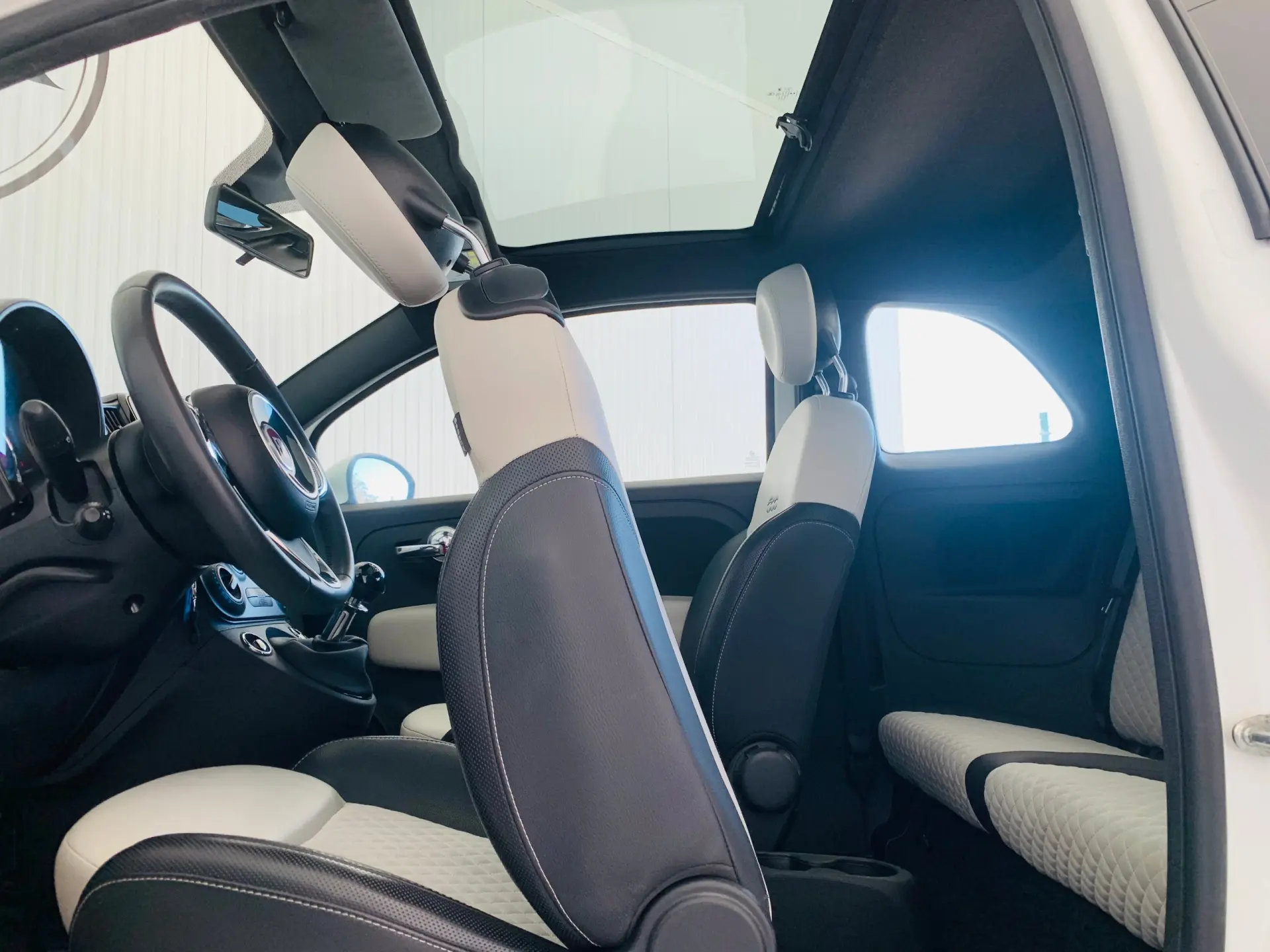 Fiat 500 1.0 Hybrid Dolcevita 25