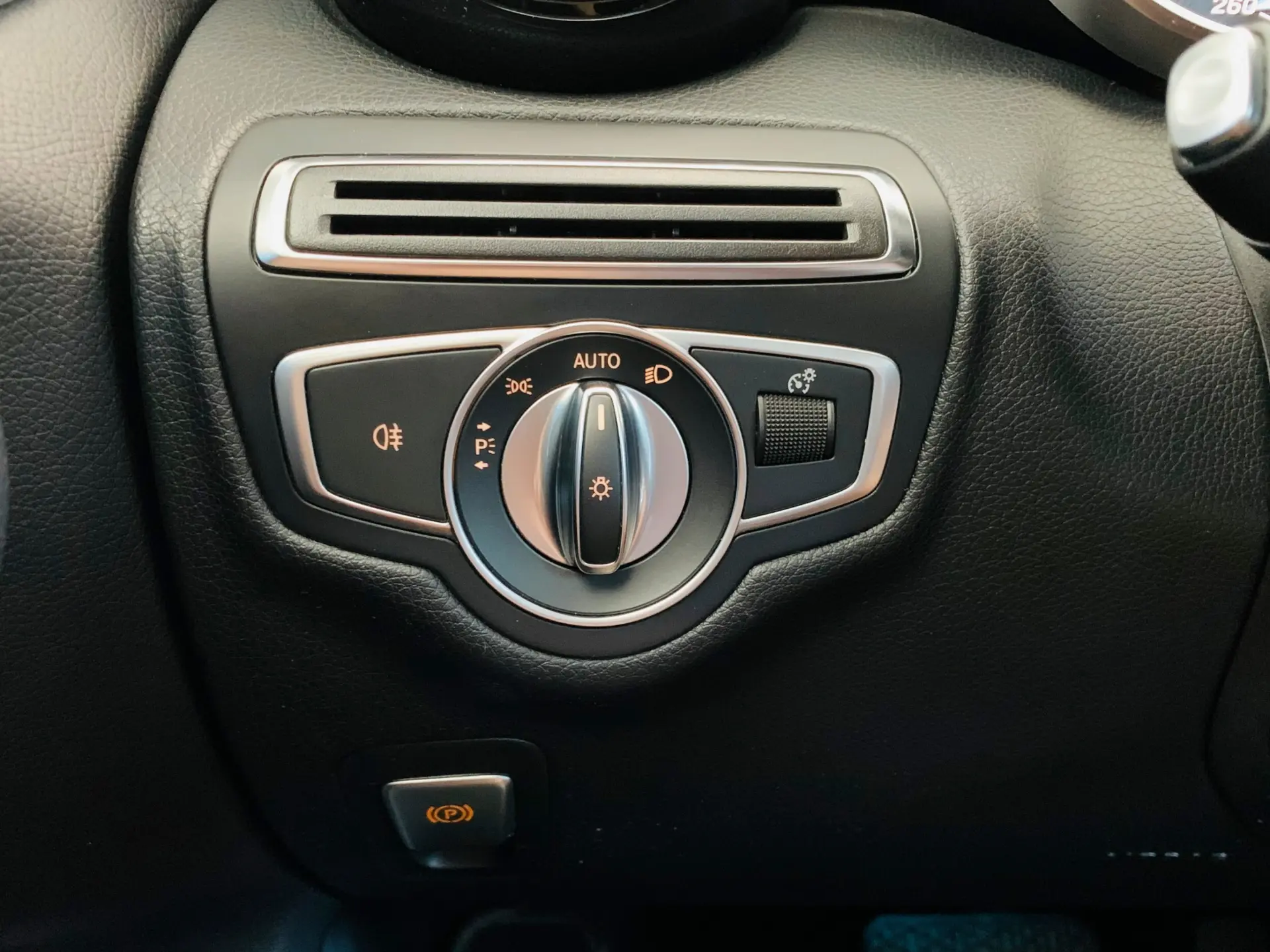 Mercedes-Benz C 200 d Station 7G-TRONIC 12