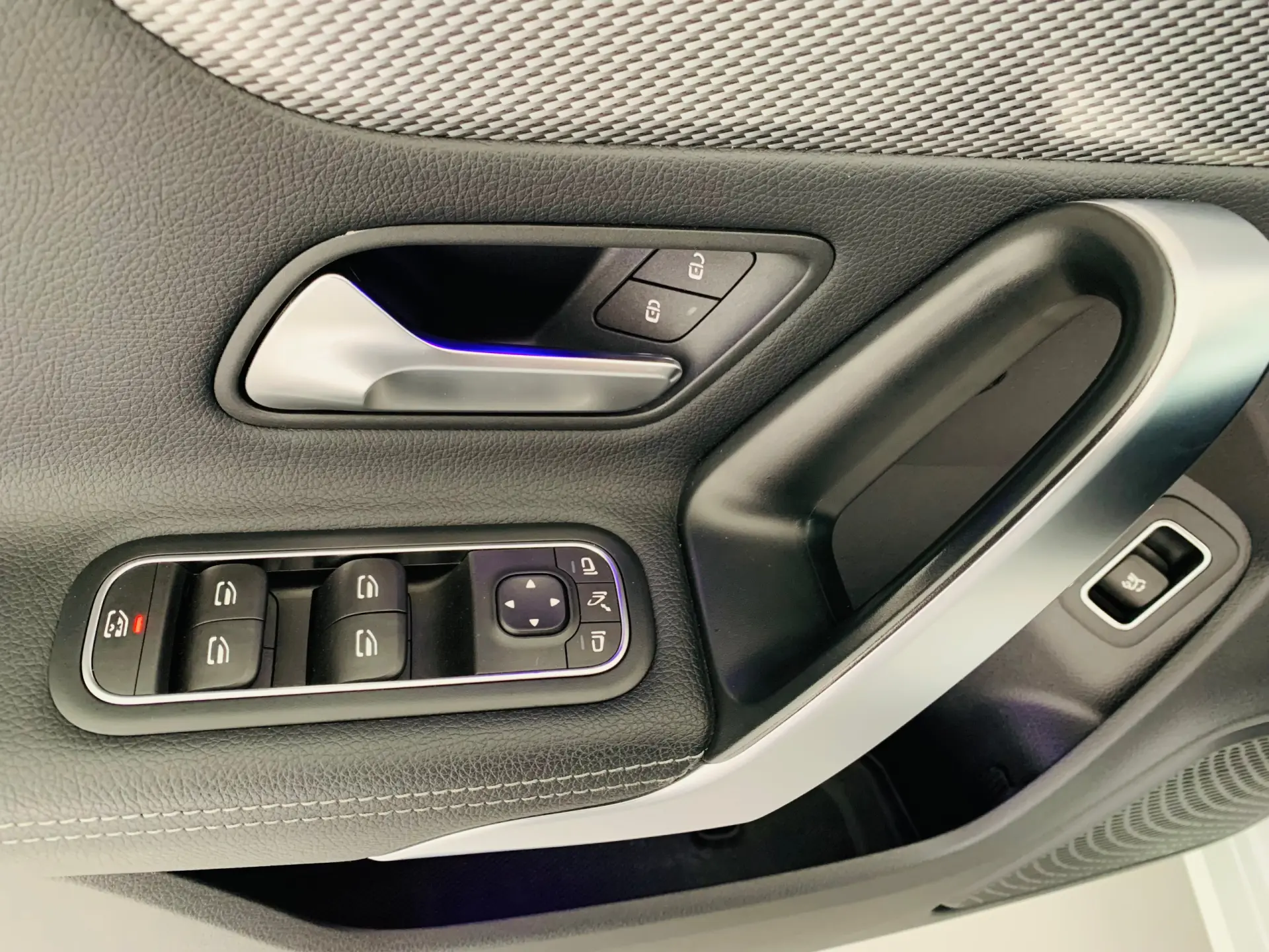 Mercedes-Benz CLA 180 d Progressive 8