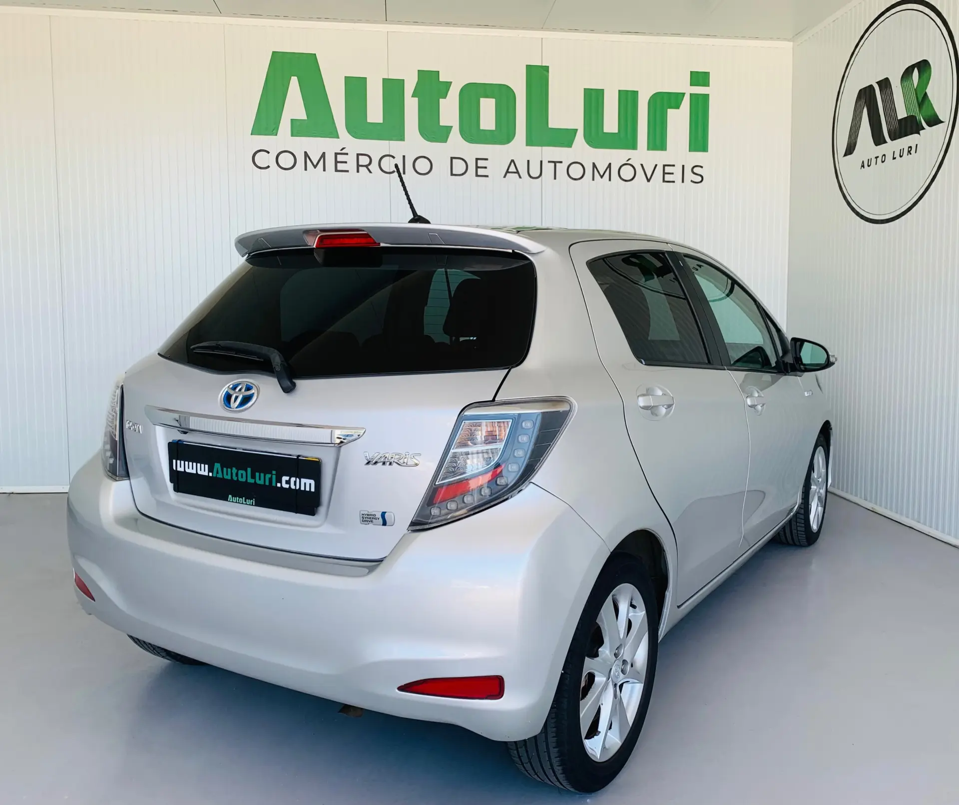 Toyota Yaris Hybrid 4