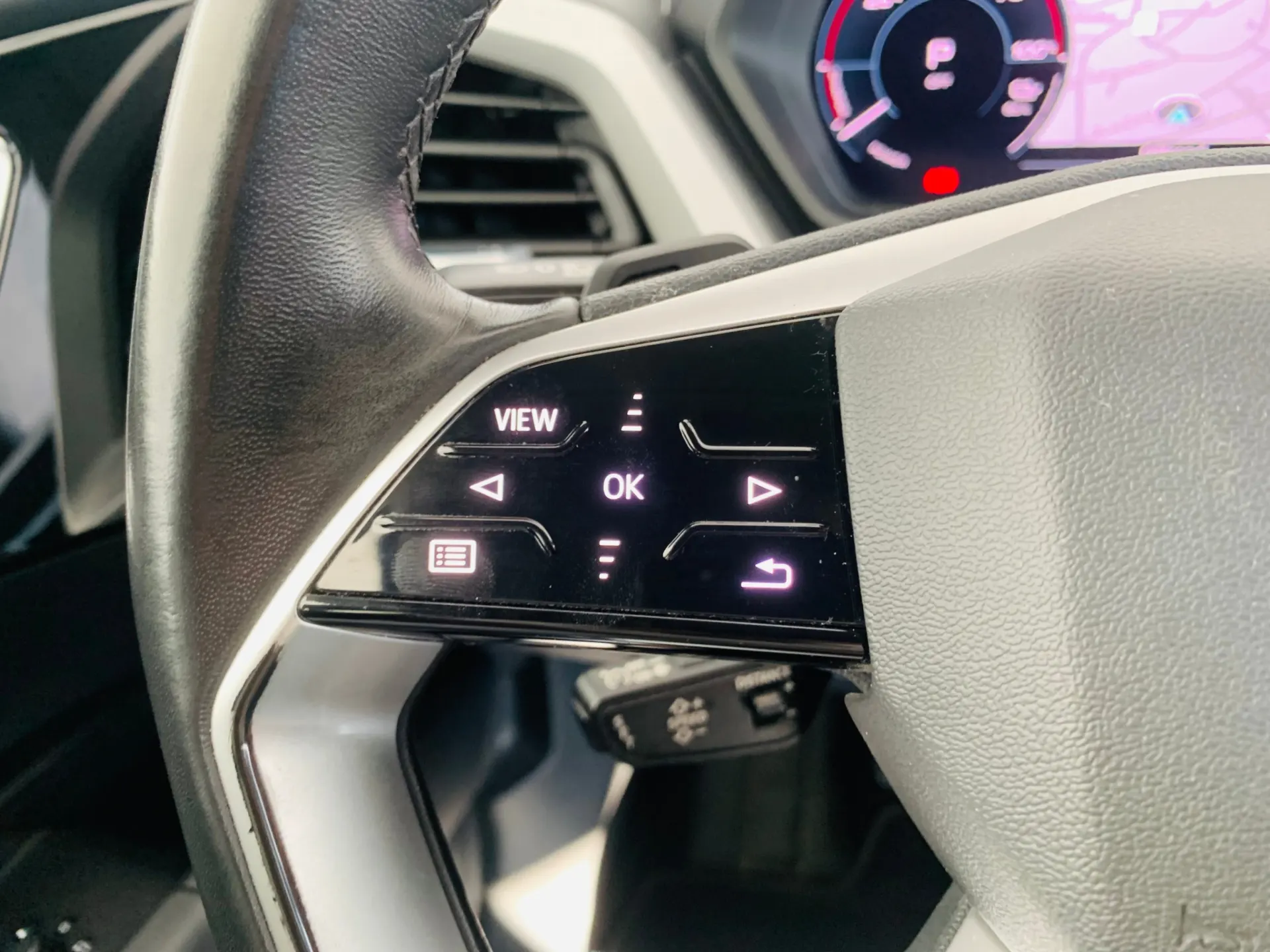 Audi Q4 Sportback e-tron 12