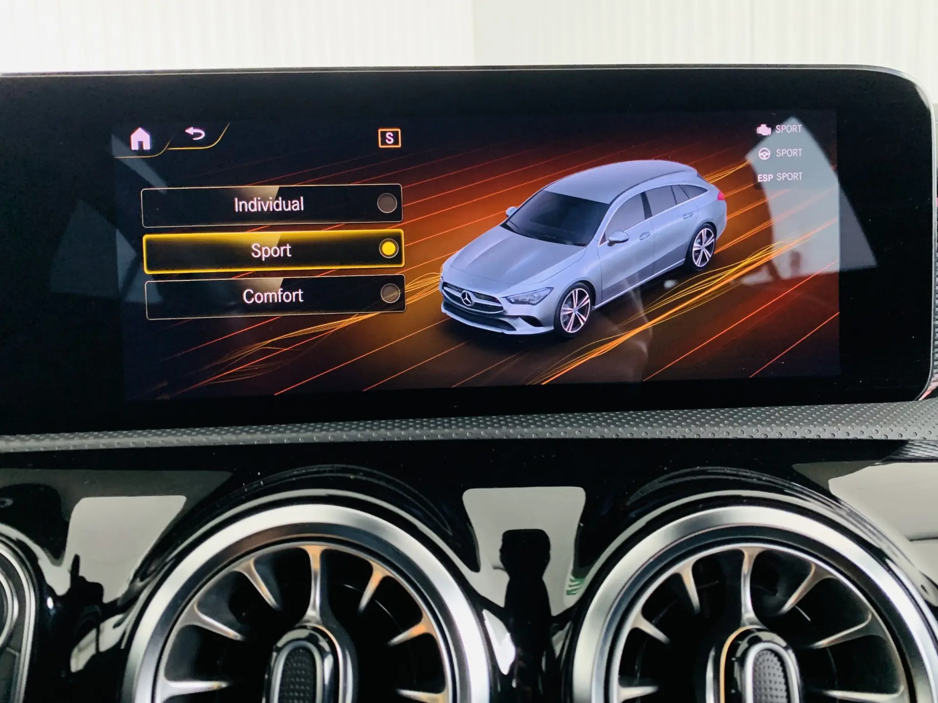 Mercedes-Benz CLA 180 d Progressive 21