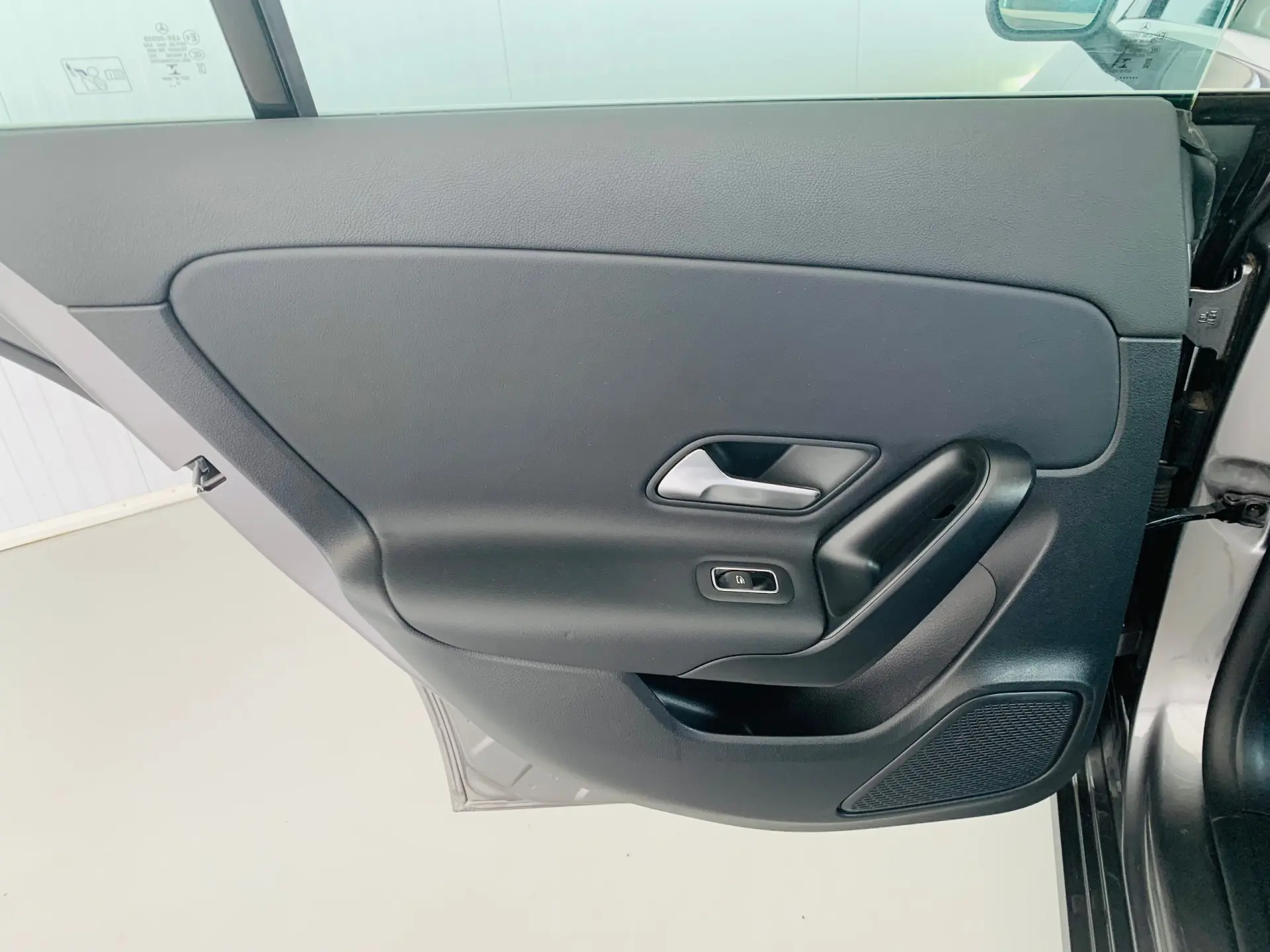 Mercedes-Benz CLA 180 7G-DCT Progressive 29