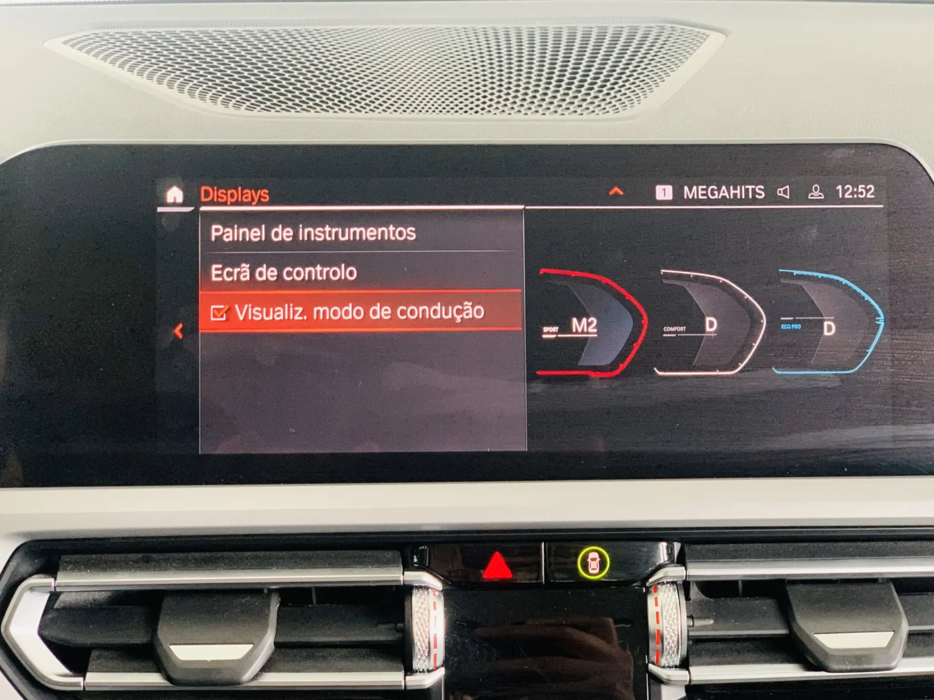 BMW 318 d Touring Auto 29