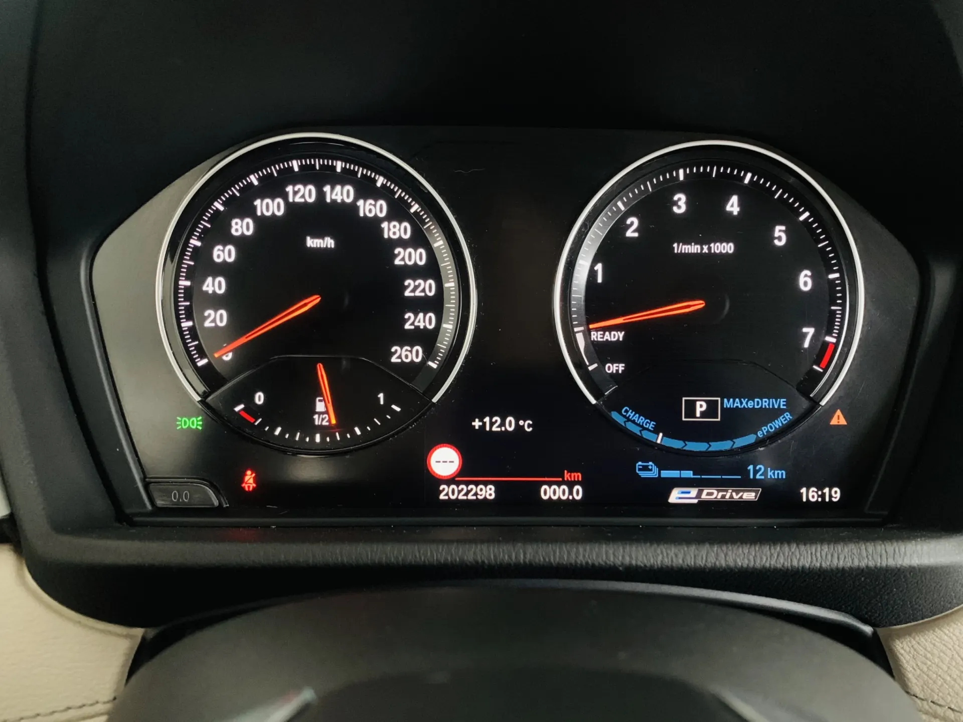 BMW X2 25 e xDrive 13