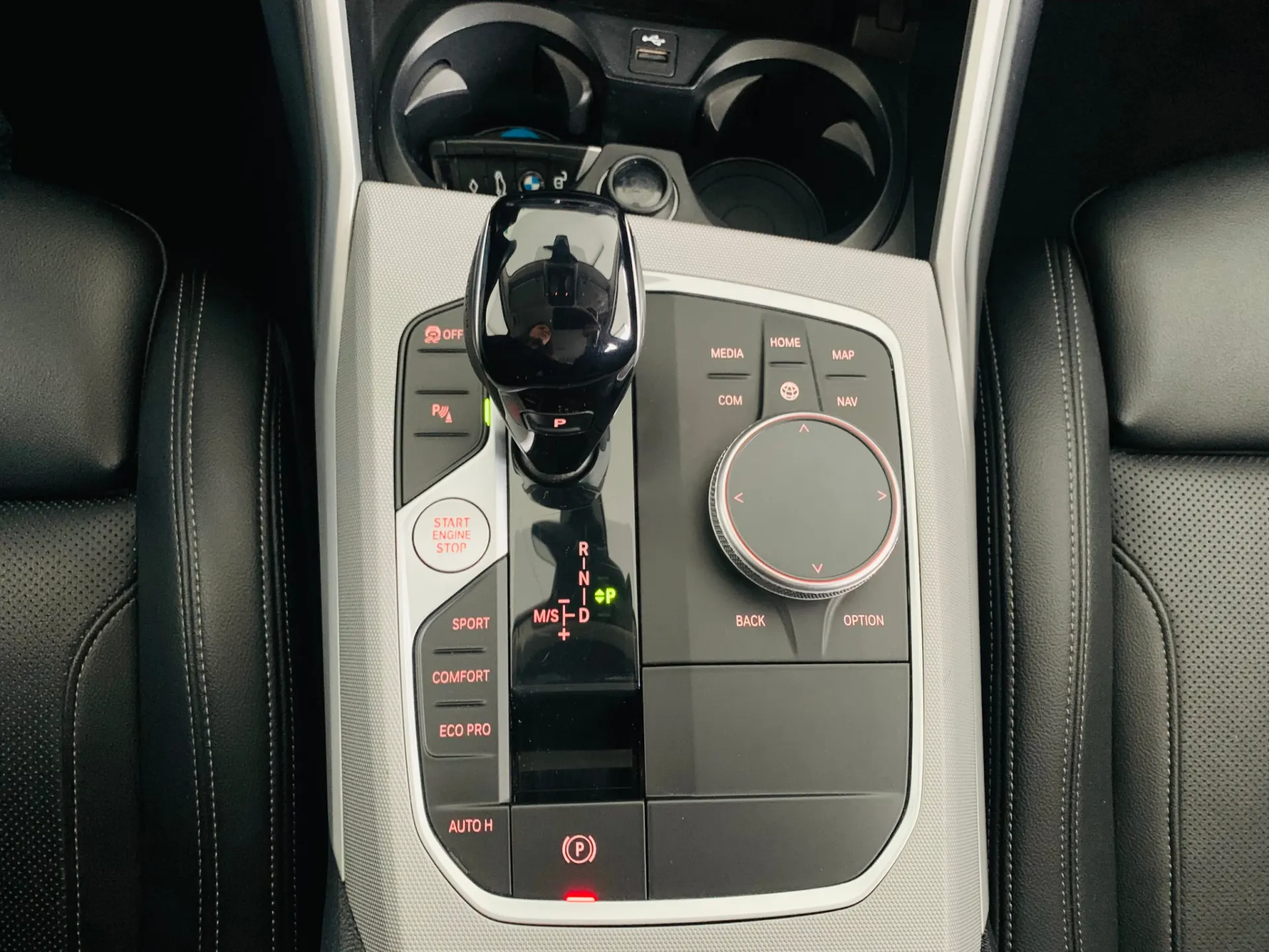 BMW 318 d Touring Auto 36