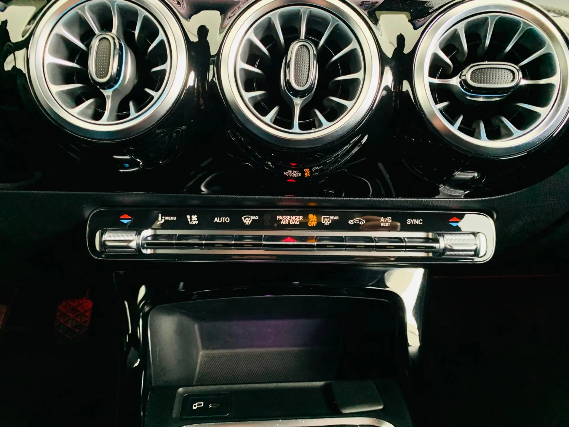 Mercedes-Benz CLA 180 d Progressive 30