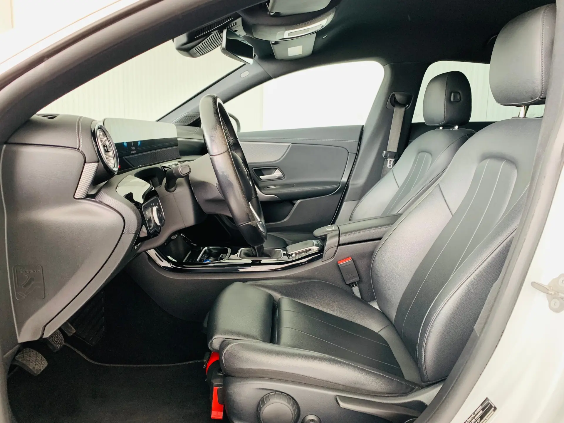 Mercedes-Benz CLA 180 d Progressive 10