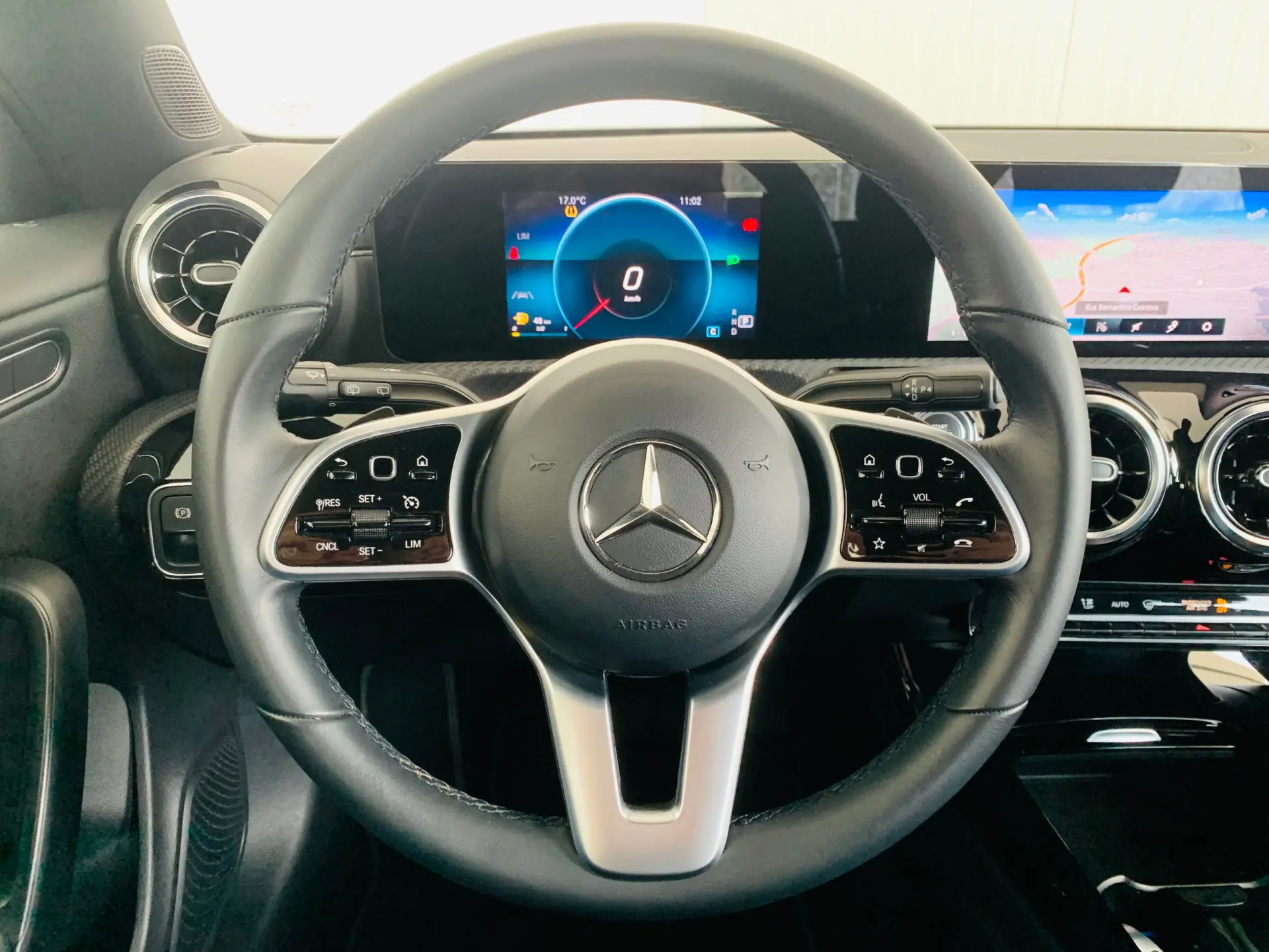 Mercedes-Benz CLA 180 7G-DCT Progressive 11