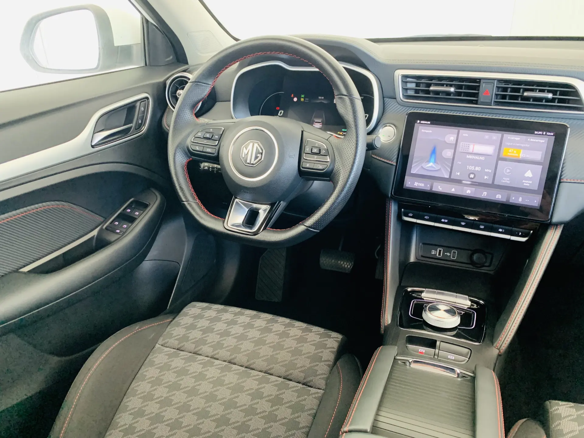 MG ZS 34
