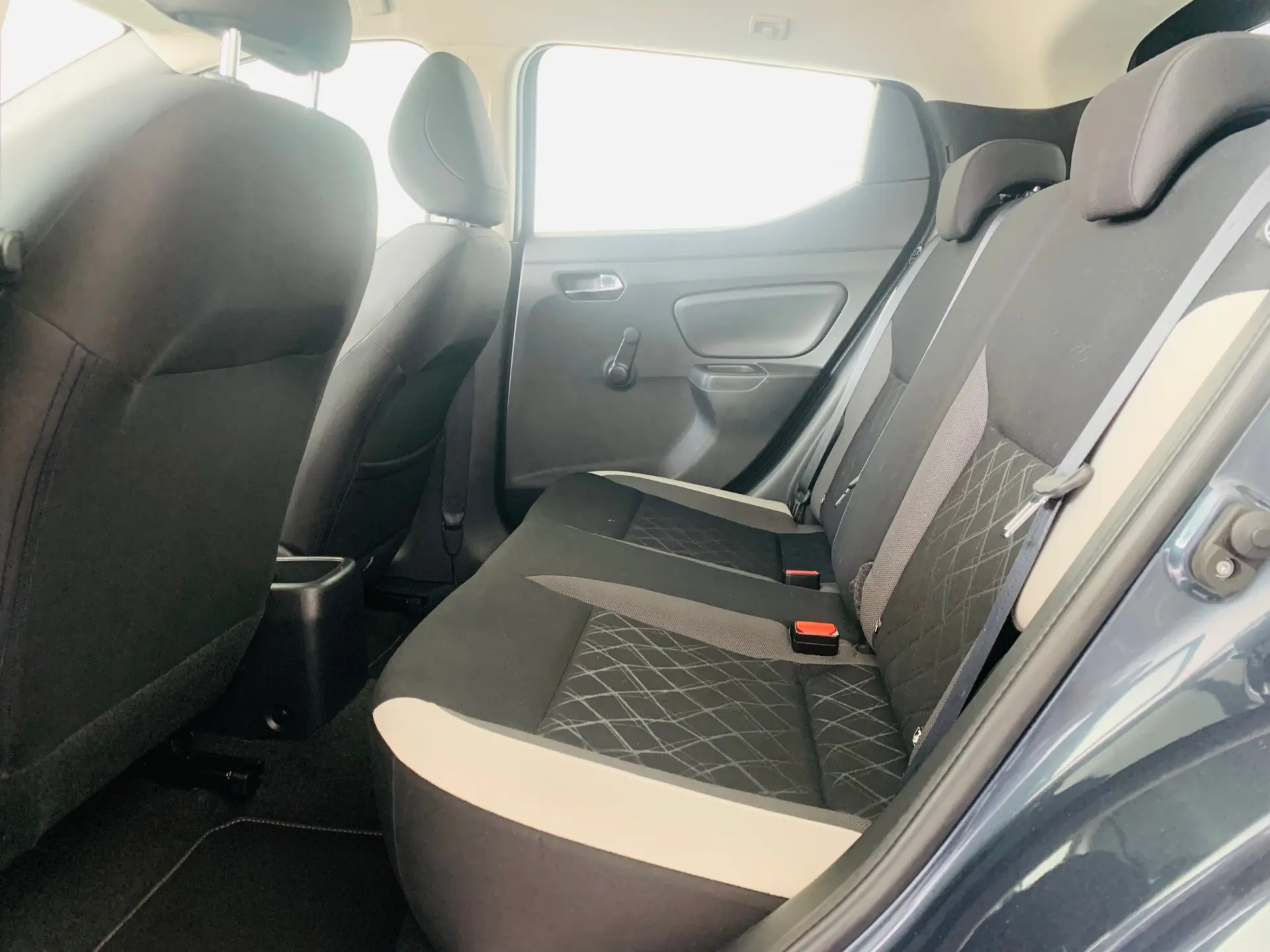 Nissan Micra 0.9 IG-T N-Connecta 27