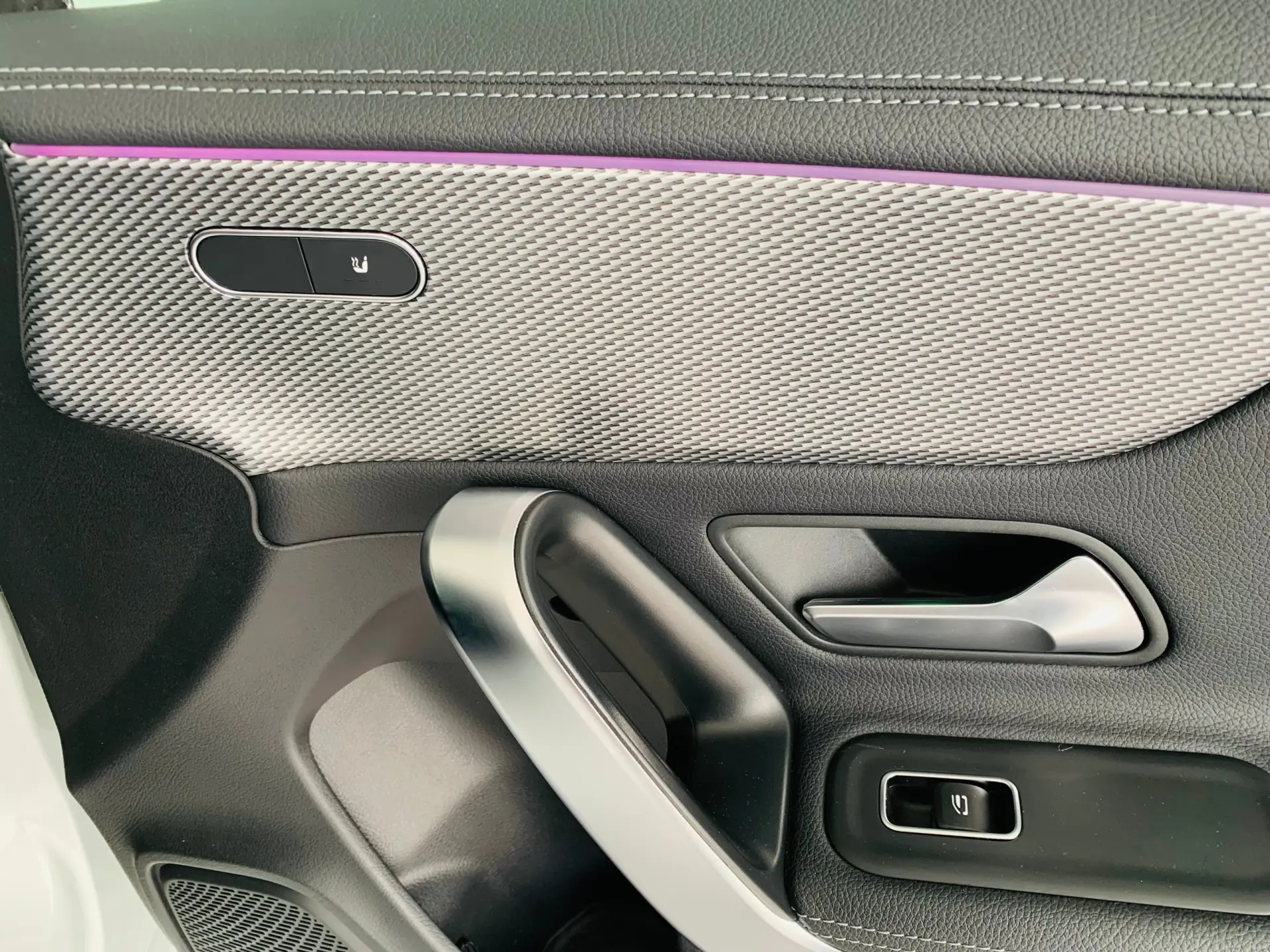 Mercedes-Benz CLA 180 d Progressive 48