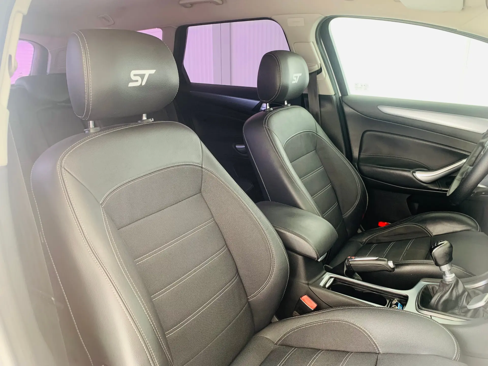 Ford Mondeo SW 1.8 TDCi Titanium 42