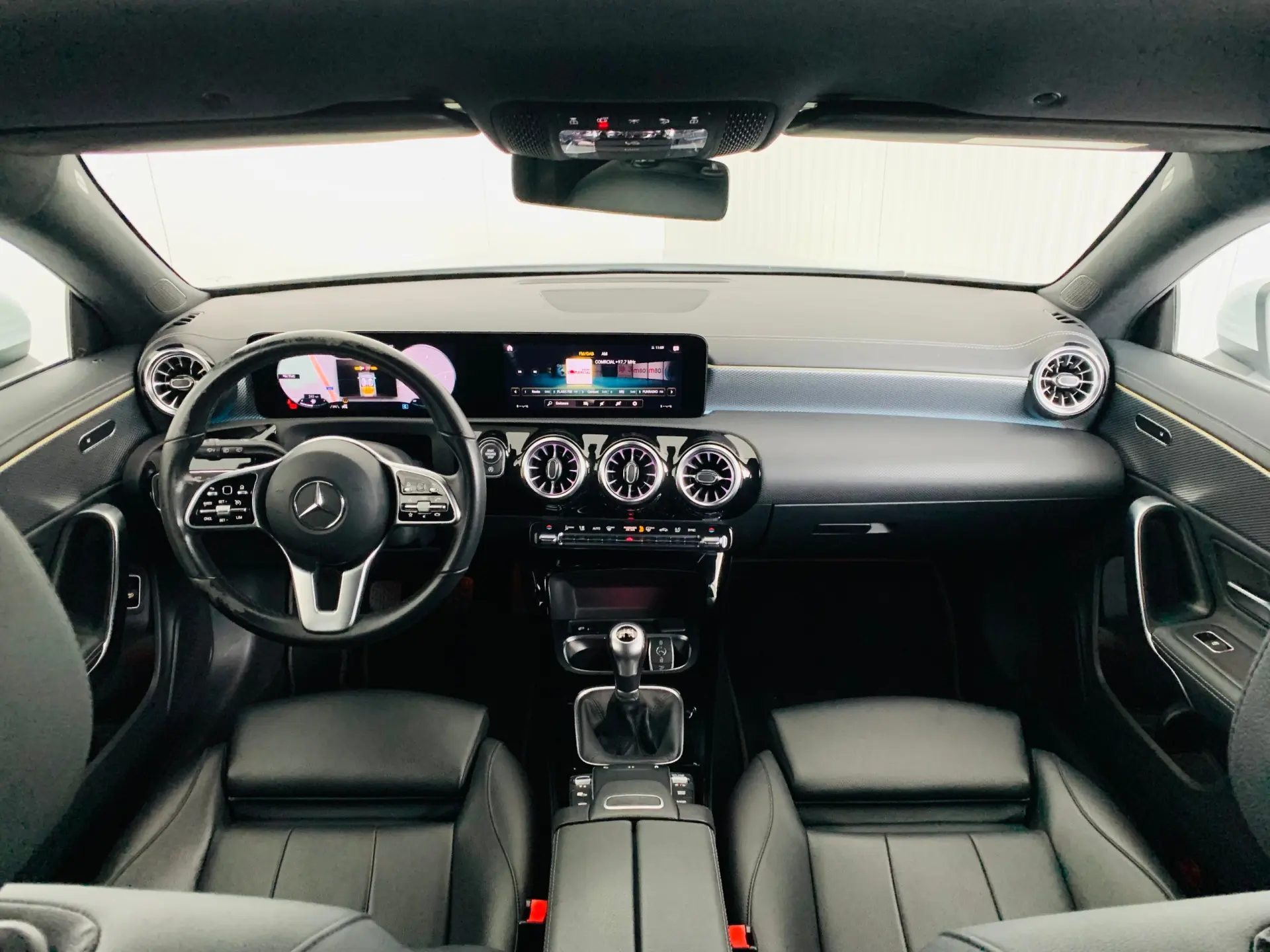 Mercedes-Benz CLA 180 d Progressive 37