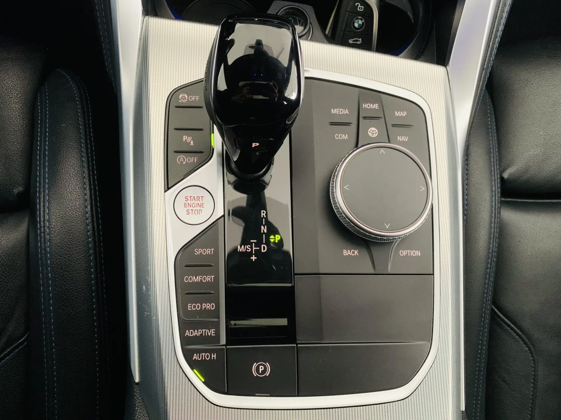 BMW 420 Gran Coupé i Pack Desportivo M Auto 33