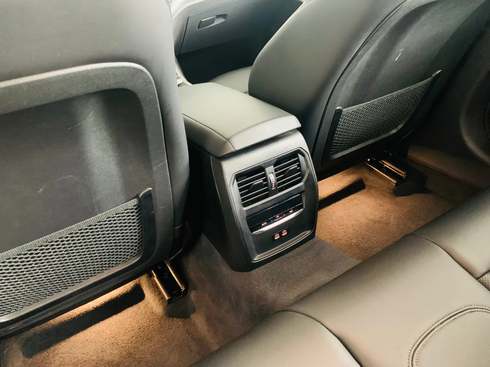 BMW 318 d Touring Auto 41