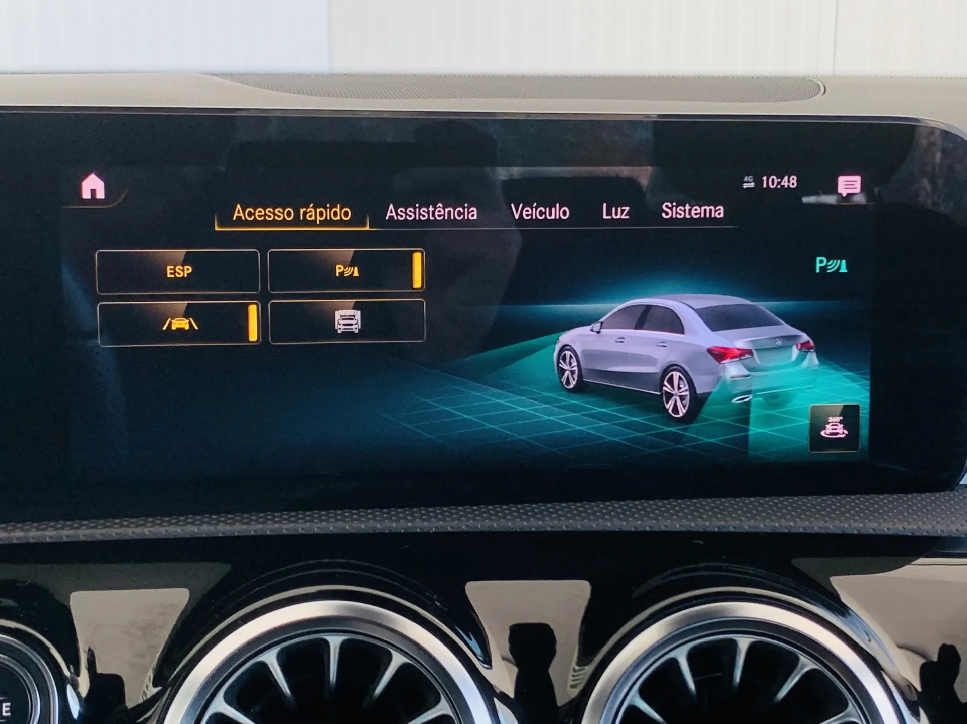 Mercedes-Benz A 180 Limousine d AMG Line 20