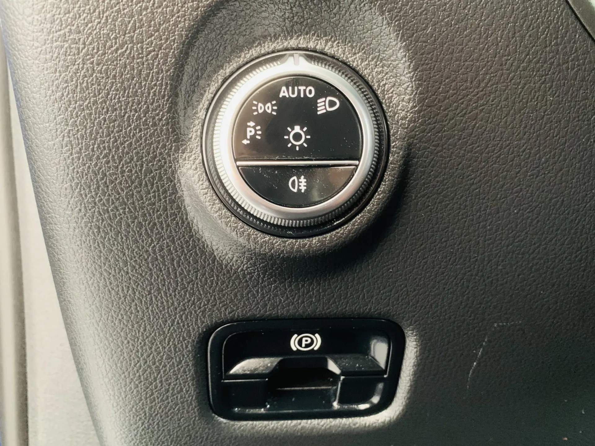 Mercedes-Benz C 200 12