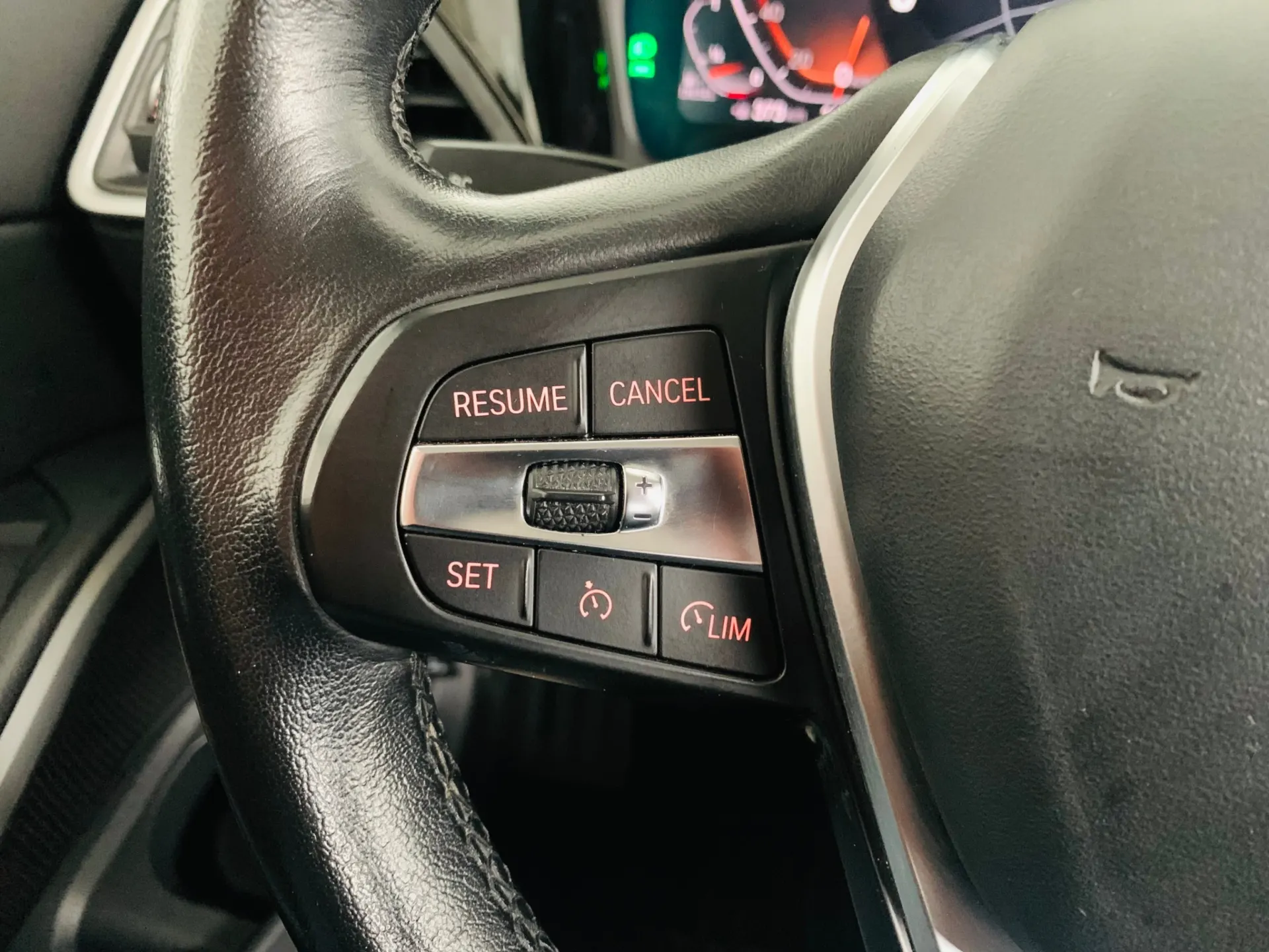 BMW 318 d Touring Auto 13