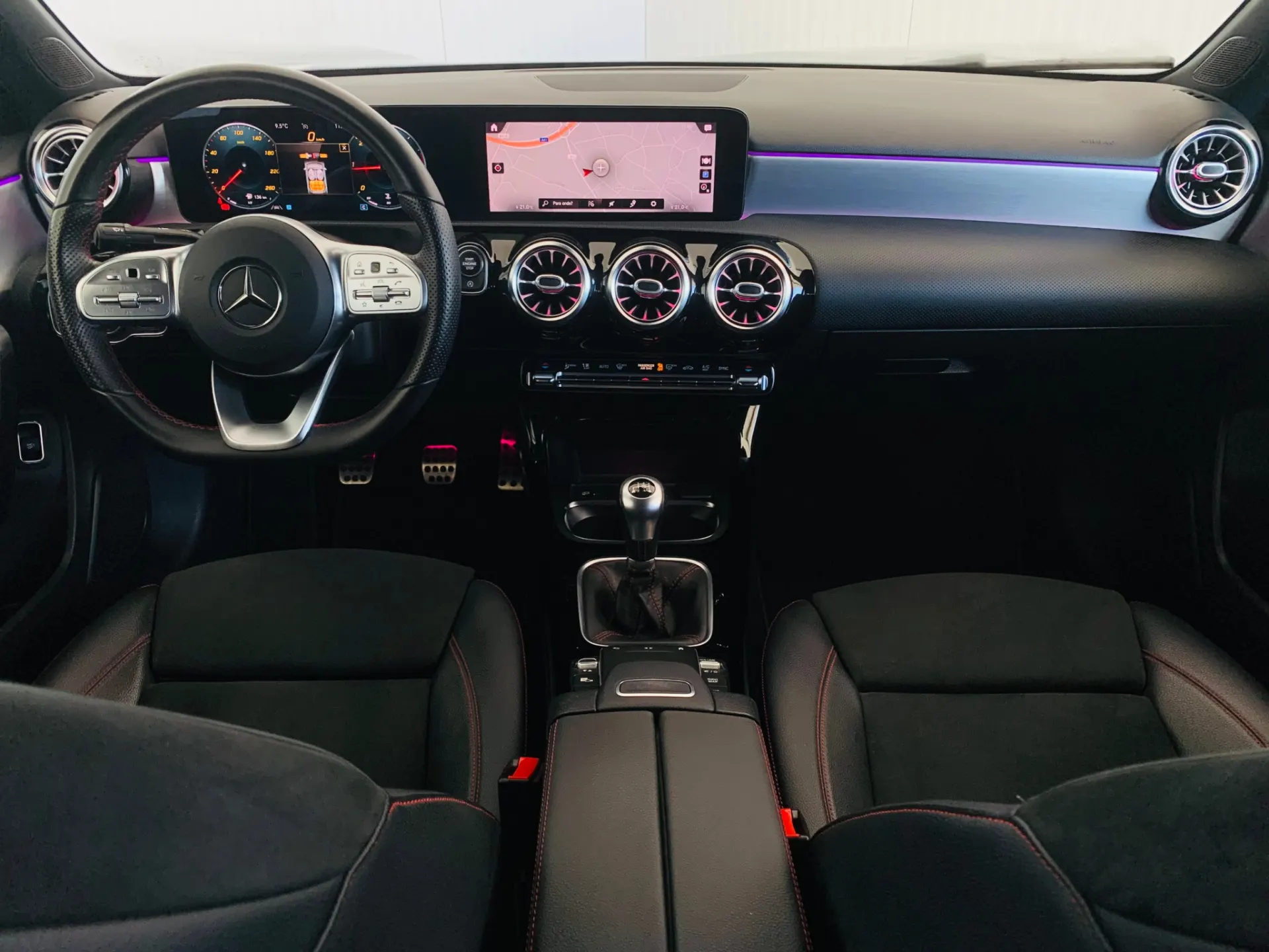 Mercedes-Benz A 180 Limousine d AMG Line 39