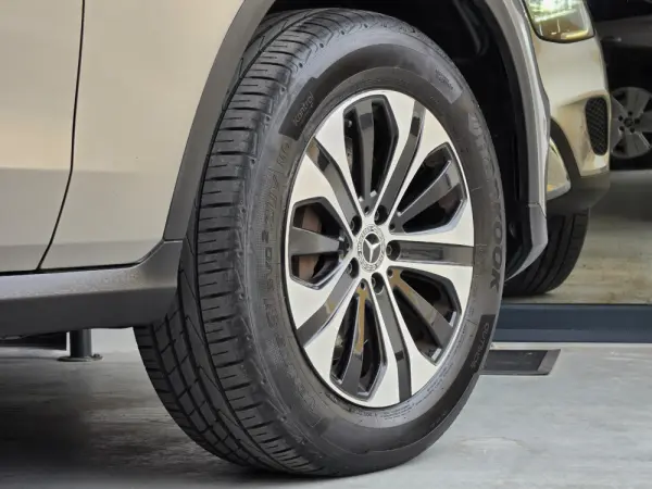 Mercedes-Benz GLC 300 e 4Matic 15