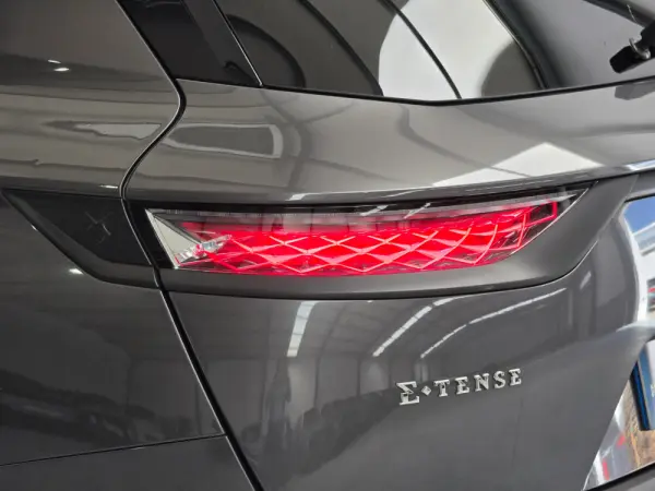DS DS7 Crossback E-Tense Performance Line EAT8 11