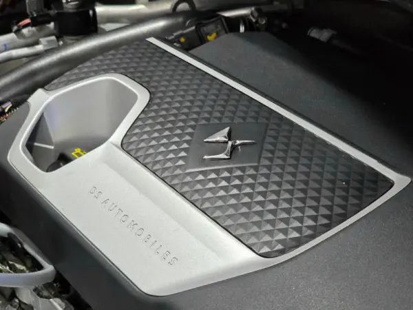 DS DS7 Crossback 44