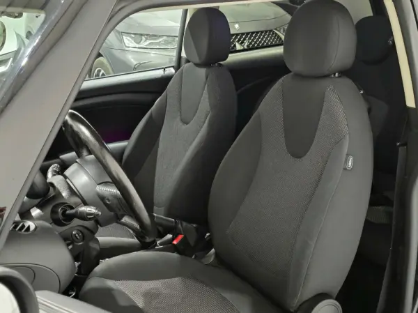 MINI 3 Portas One D 29